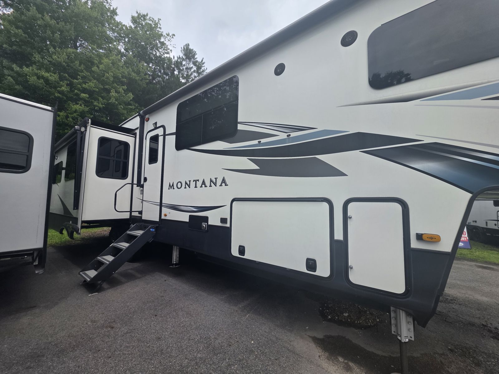 2021 Keystone Montana 3813MS - Coastal RV