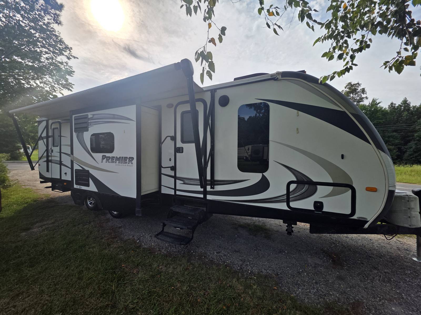 2015 Keystone Bullet 29bhpr