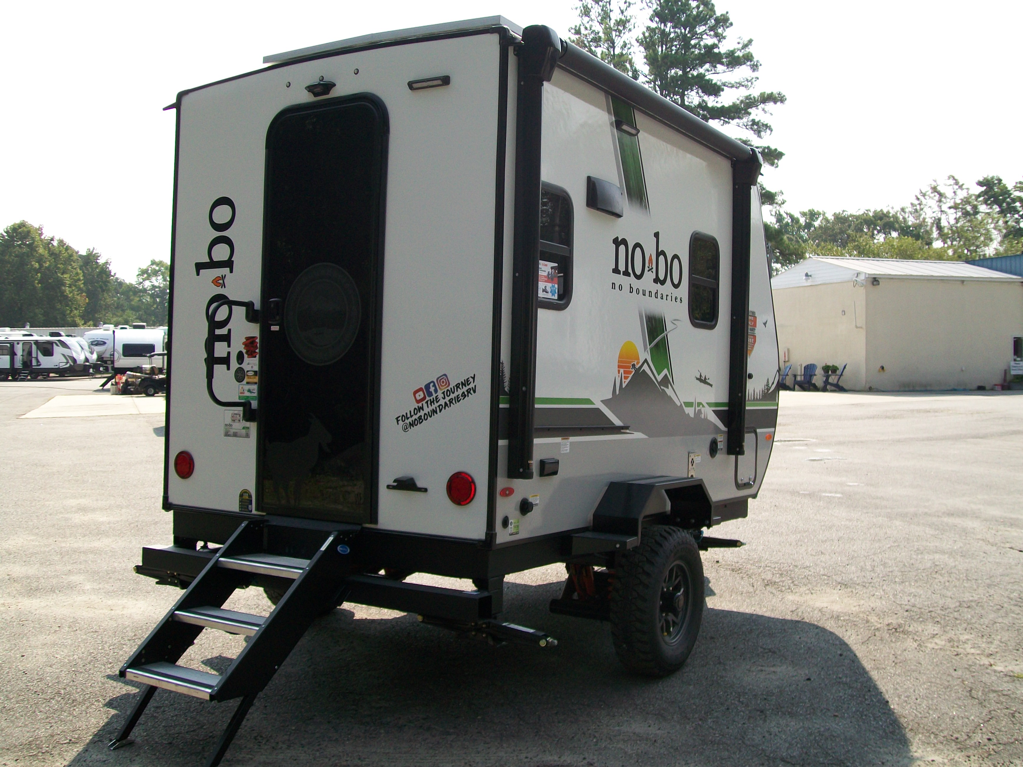 NEW 2024 FOREST RIVER No Boundaries 16.1 - Coastal RV