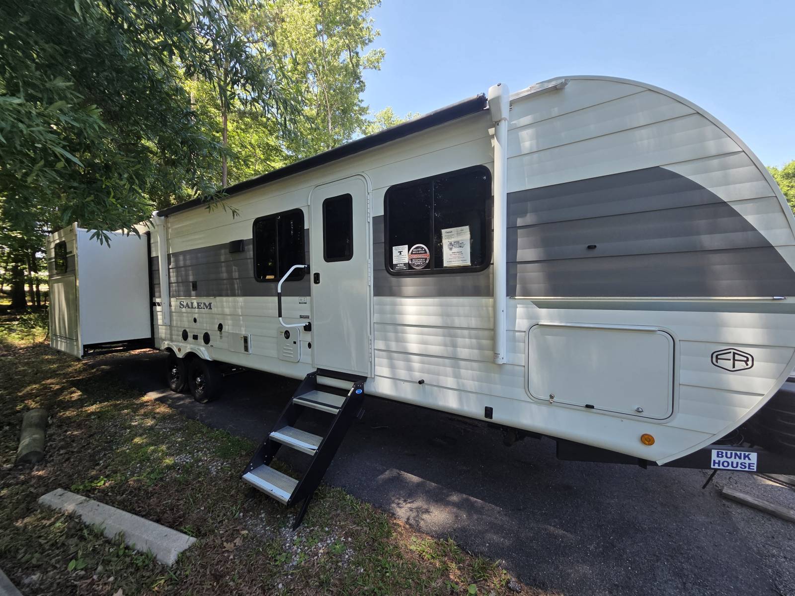 New 2025 Forest River Salem 31KQBTS - Coastal RV