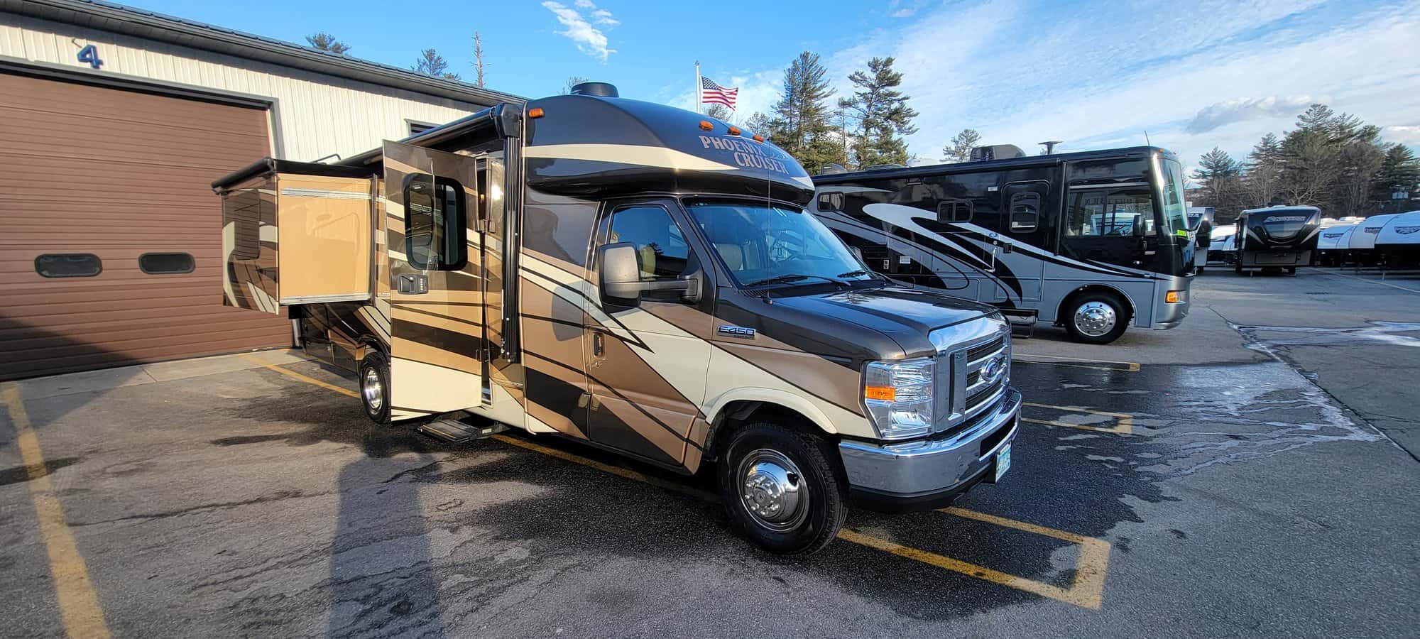 Used 2021 phoenix cruiser 2351d weare nh