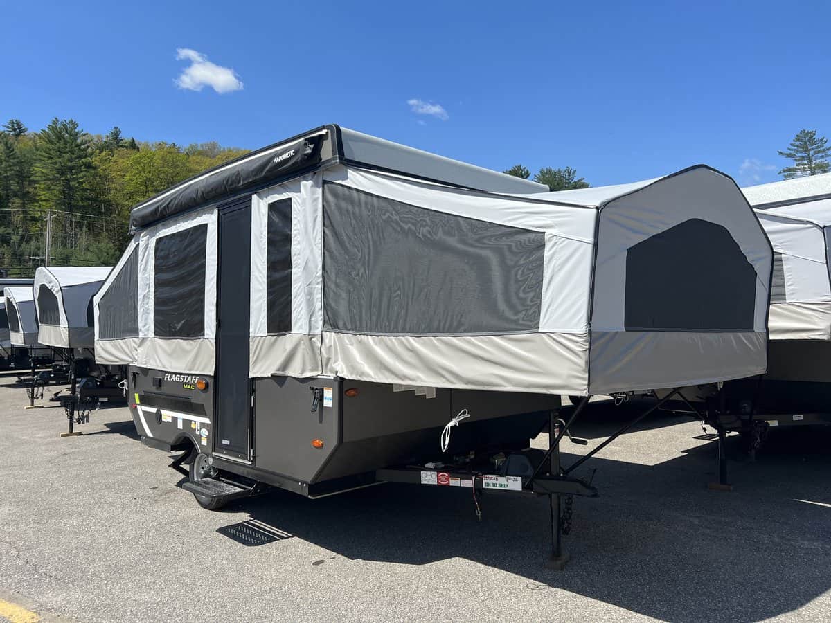 NEW 2023 FOREST RIVER FLAGSTAFF 206LTD Weare, NH