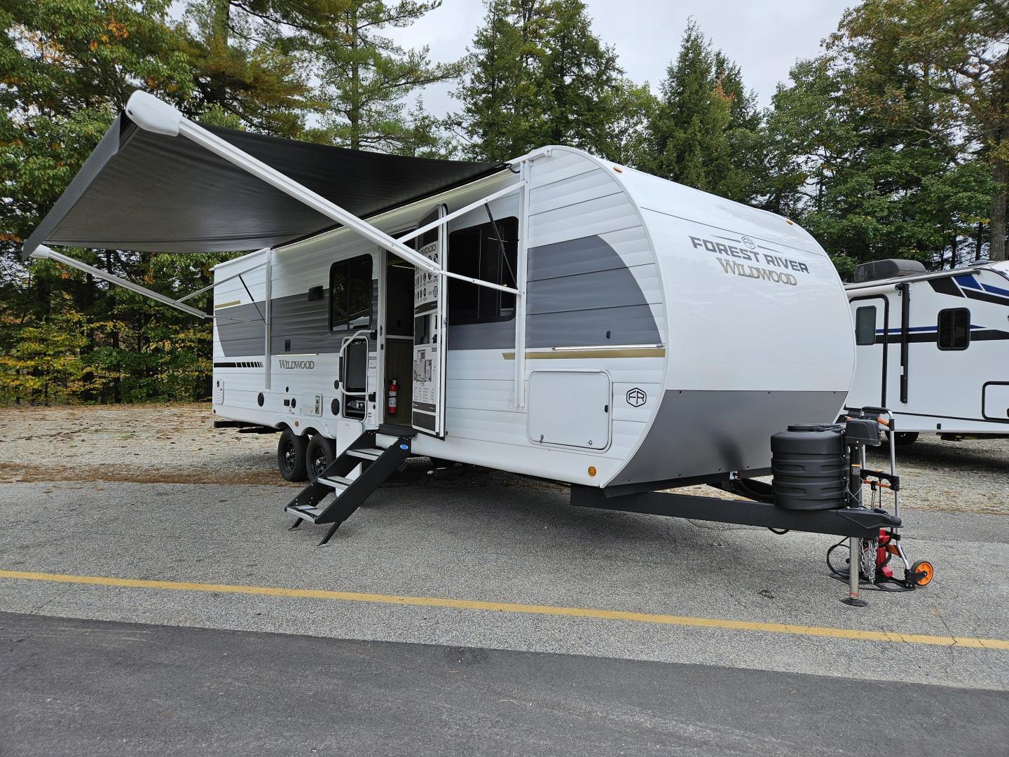 NEW 2025 FOREST RIVER WILDWOOD 28DBUD - Cold Springs RV