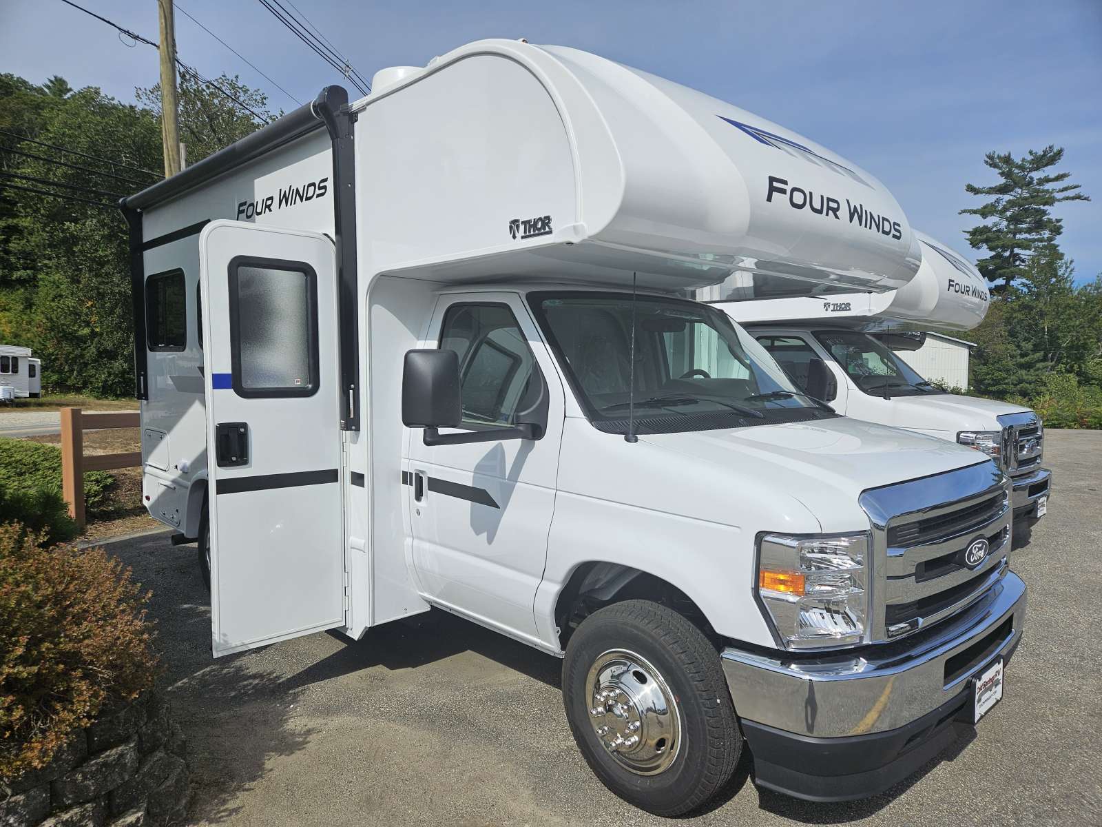 NEW 2026 THOR FOUR WINDS 19Z - Cold Springs RV