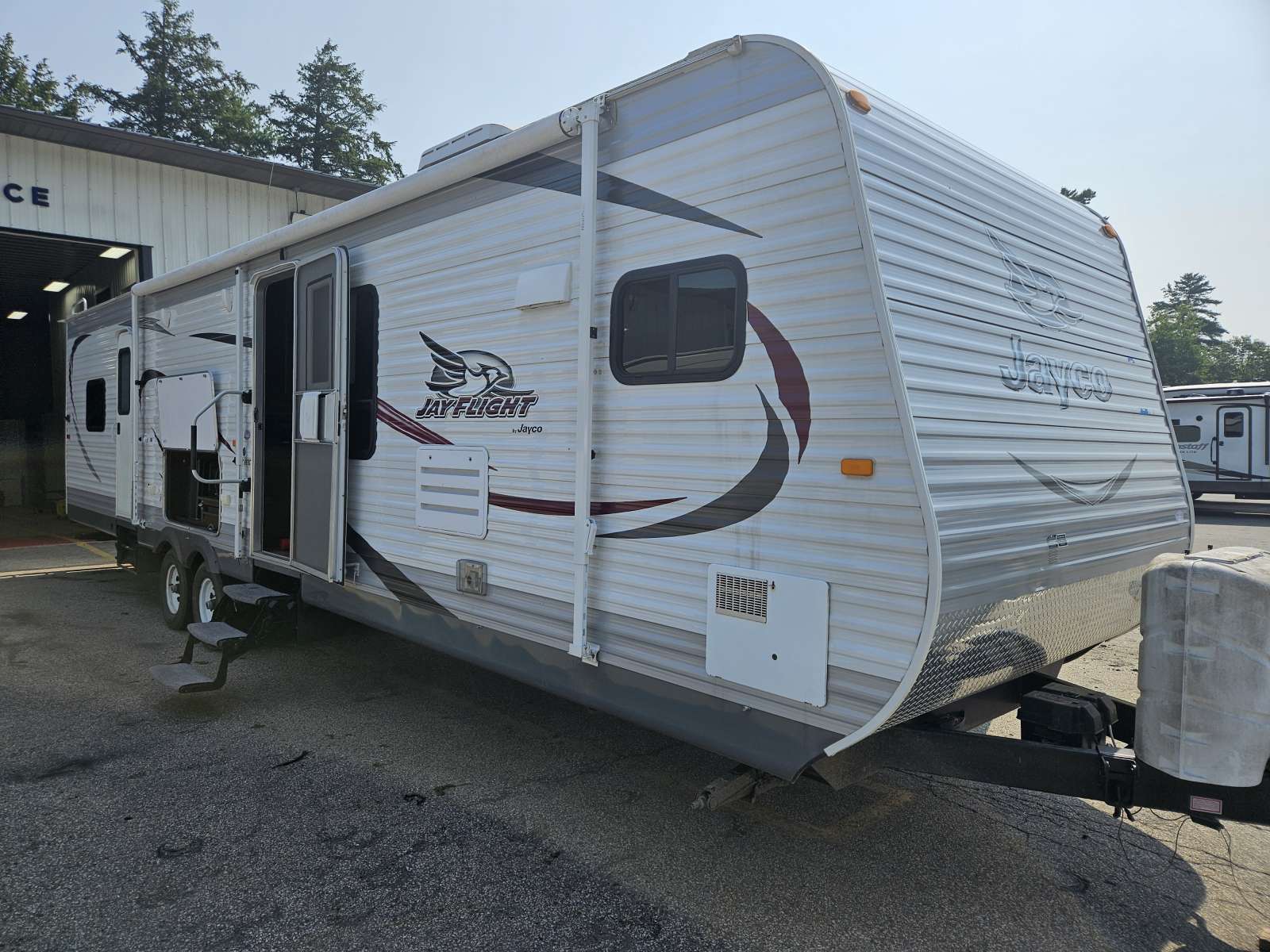 PRE-OWNED 2014 JAYCO JAYFLIGHT 34FKDS - Cold Springs RV
