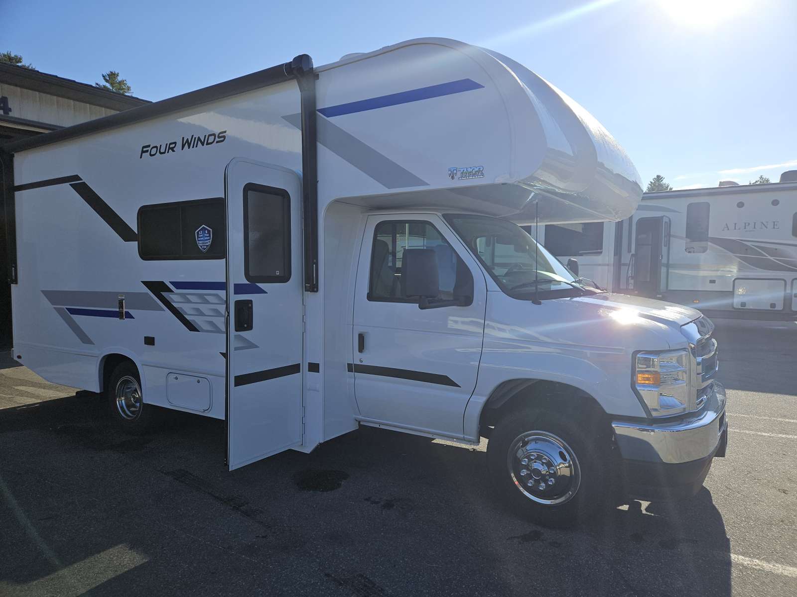 NEW 2026 THOR FOUR WINDS 22Z - Cold Springs RV