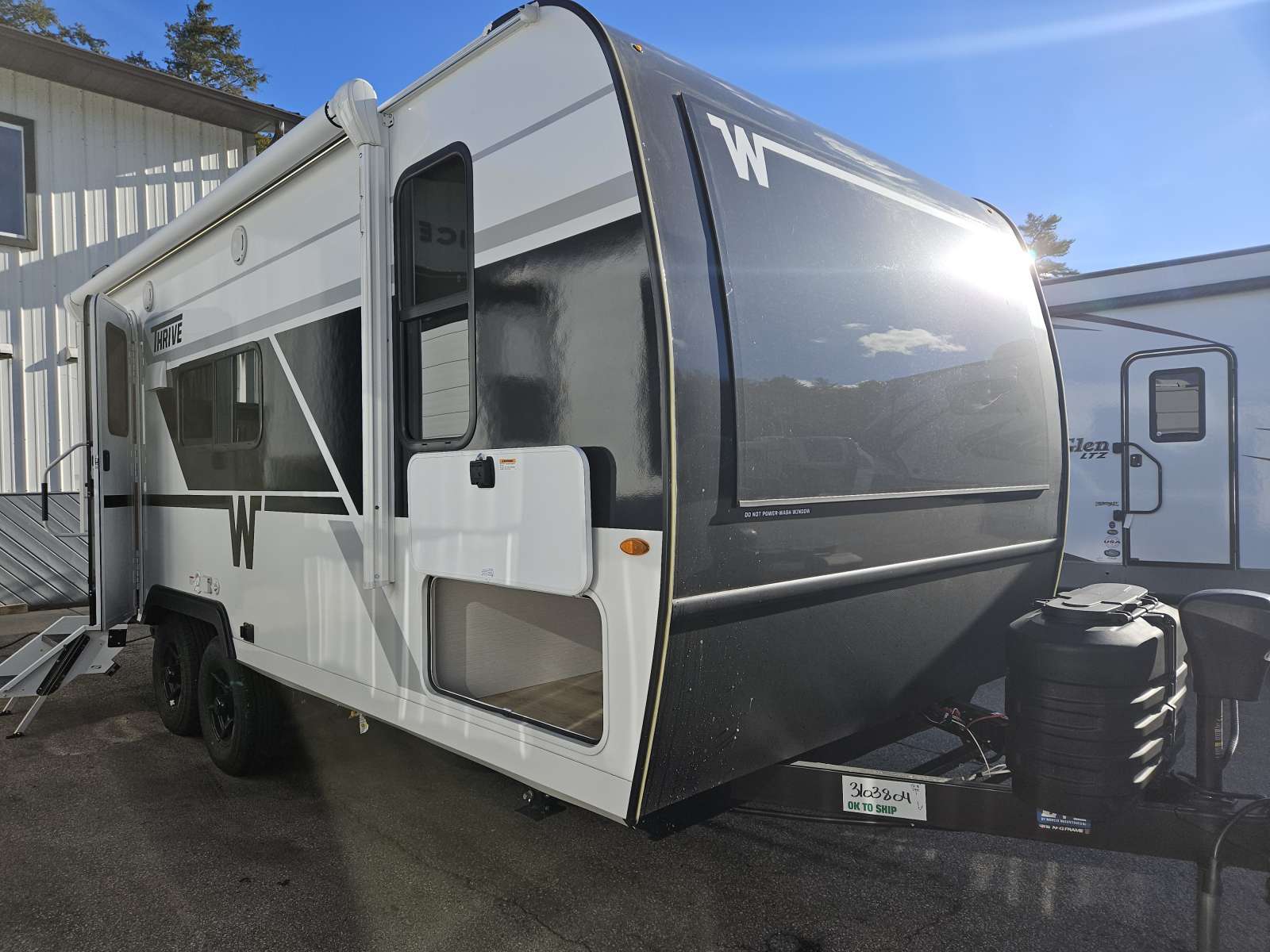 NEW 2026 WINNEBAGO THRIVE 18FBS - Cold Springs RV