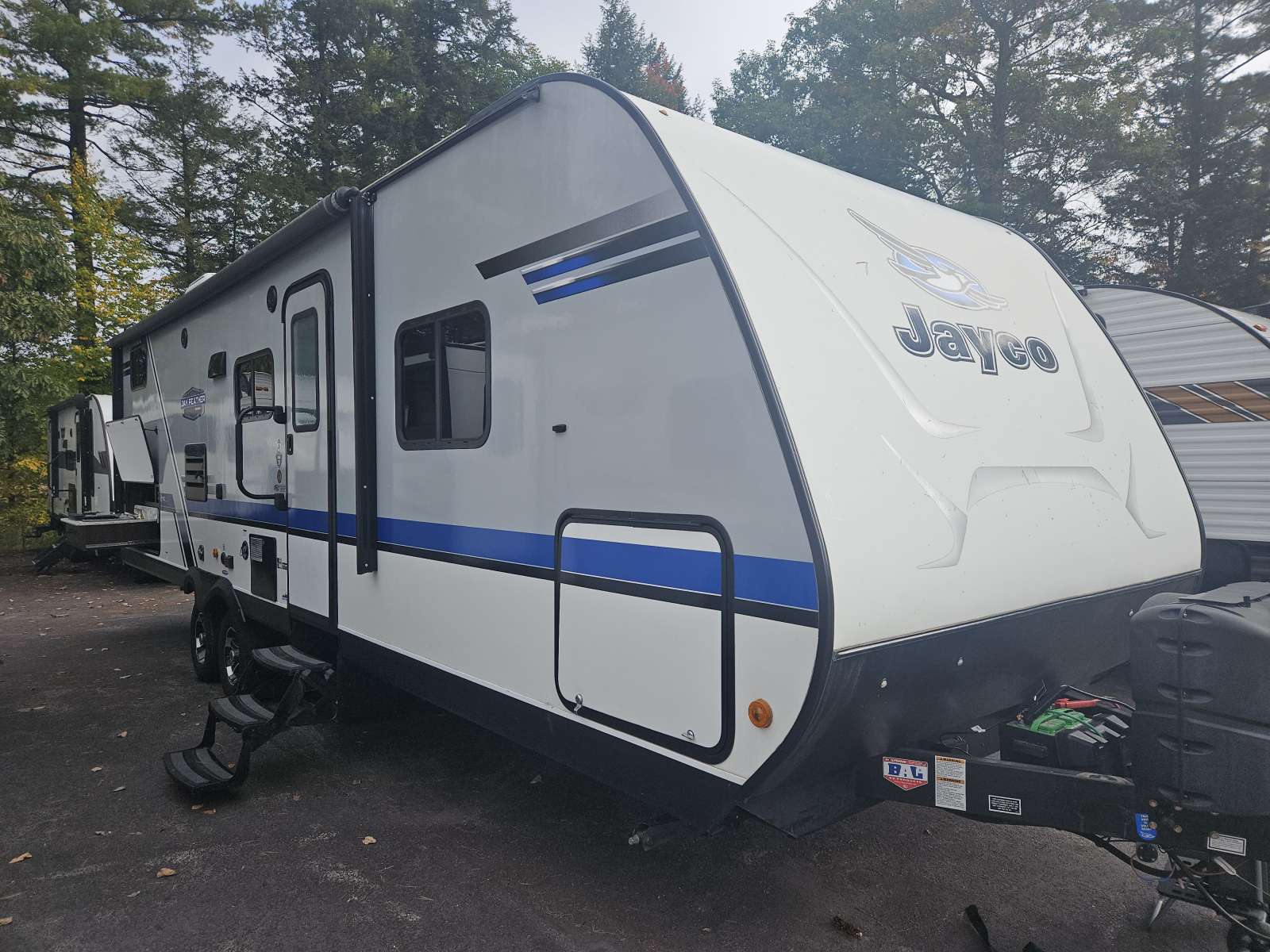 PRE-OWNED 2019 JAYCO JAYFEATHER 27BH - Cold Springs RV