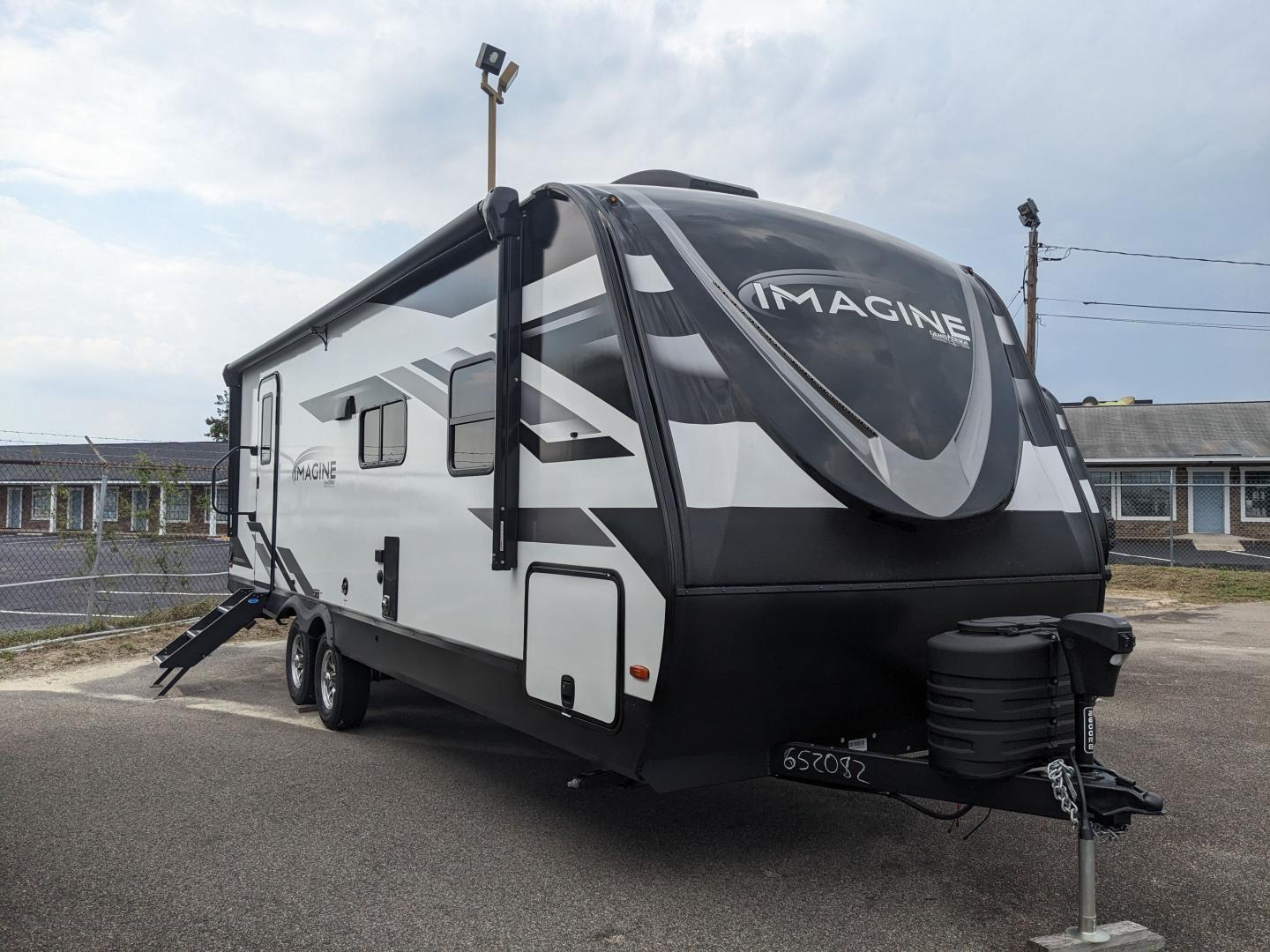 NEW 2025 GRAND DESIGN IMAGINE 2600RB - CSRA Camperland