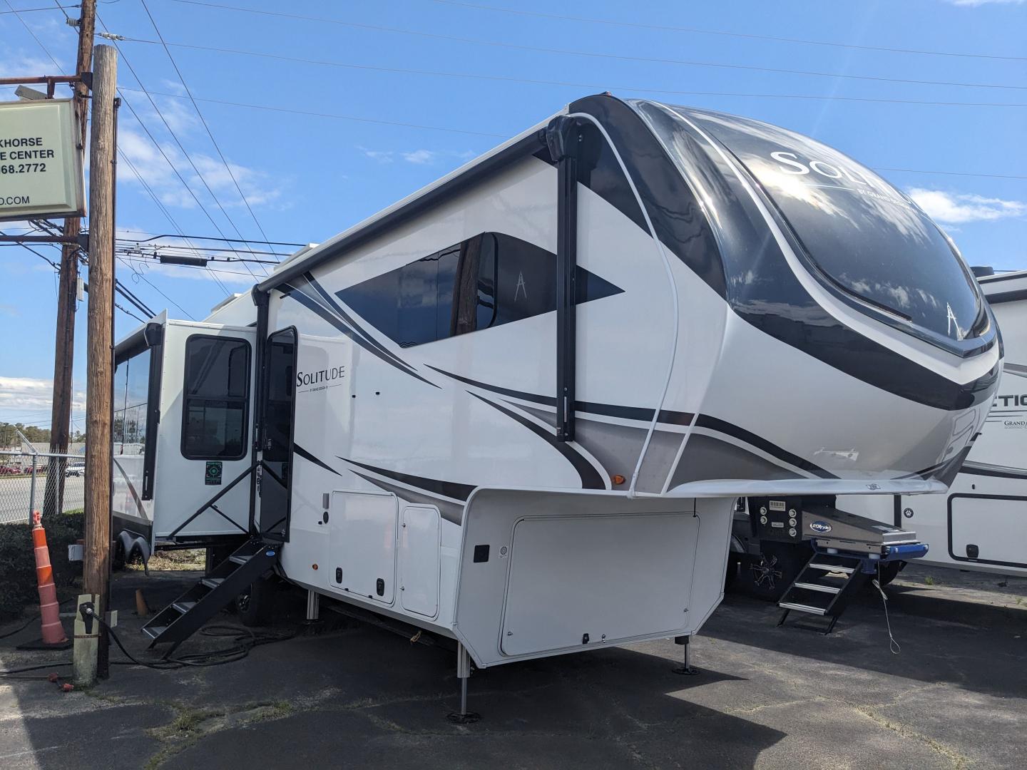 NEW 2025 GRAND DESIGN SOLITUDE 310GK - CSRA Camperland
