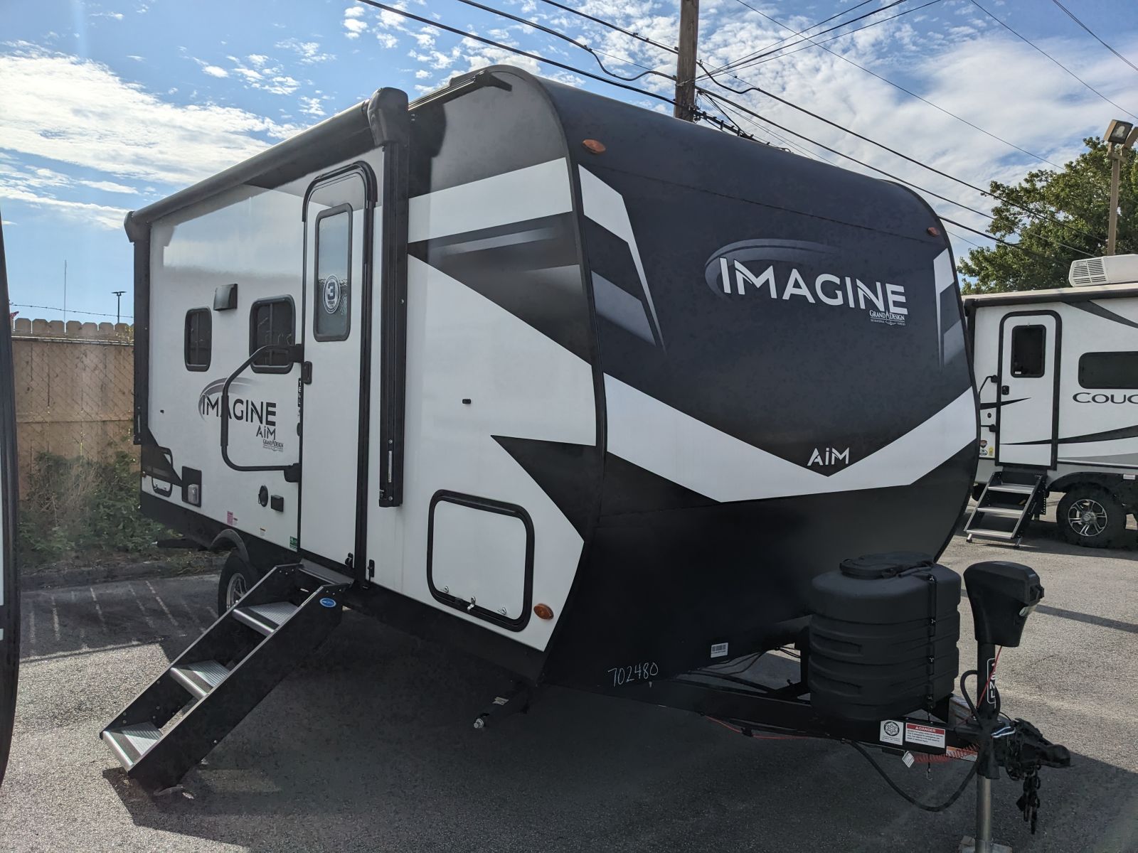 USED 2024 GRAND DESIGN IMAGINE AIM 16ML - CSRA Camperland