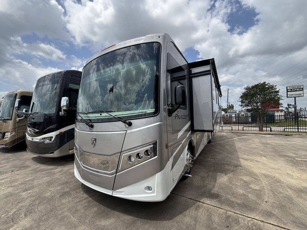2026 Thor Motor Coach PALAZZO GT 33.6 Class A Diesel