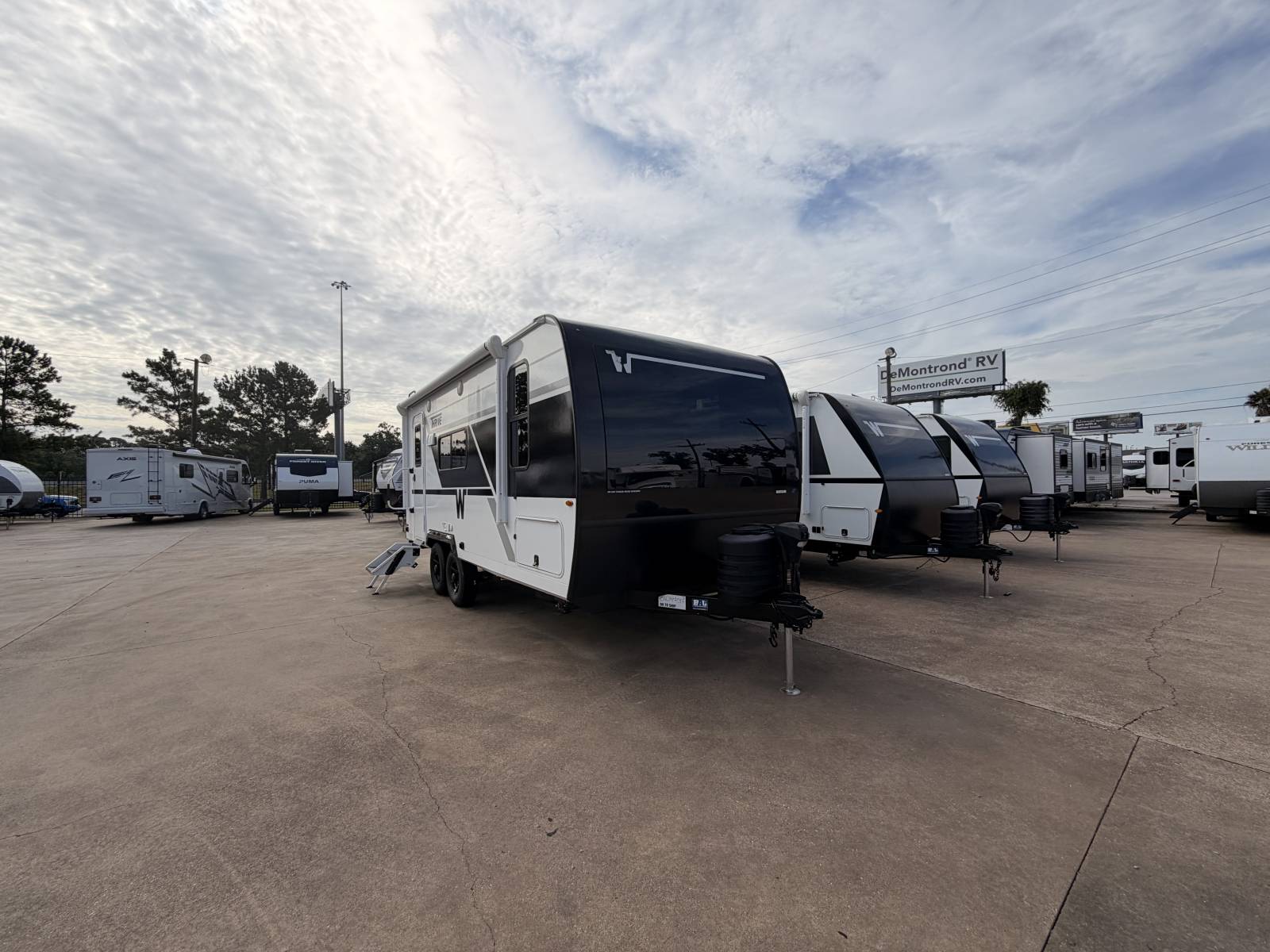 2026 Winnebago THRIVE 18FBS Travel Trailer