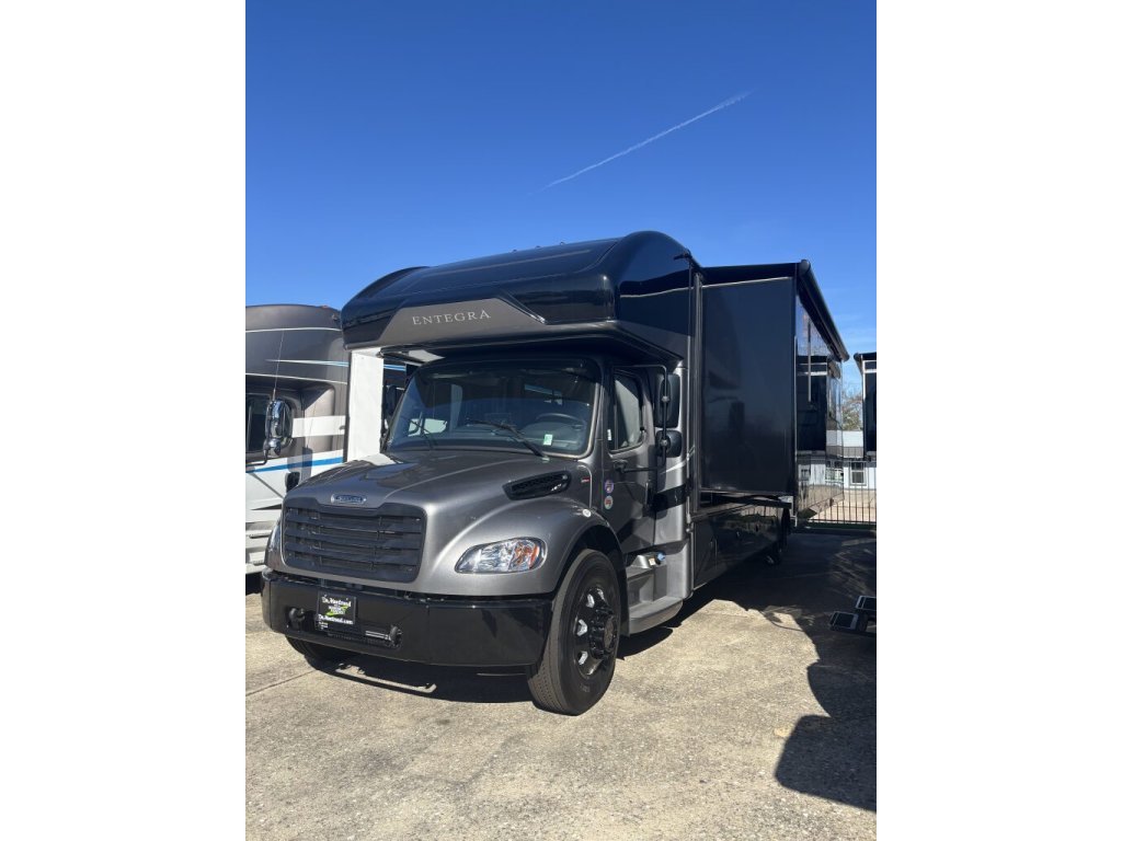 2026 Entegra ACCOLADE 37K Class C Diesel