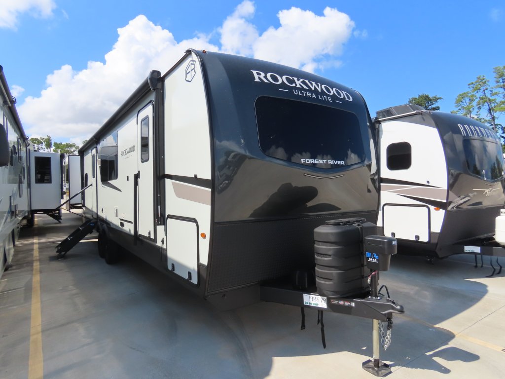 2026 Forest River Rockwood Ultra Lite 2918BH Travel Trailer