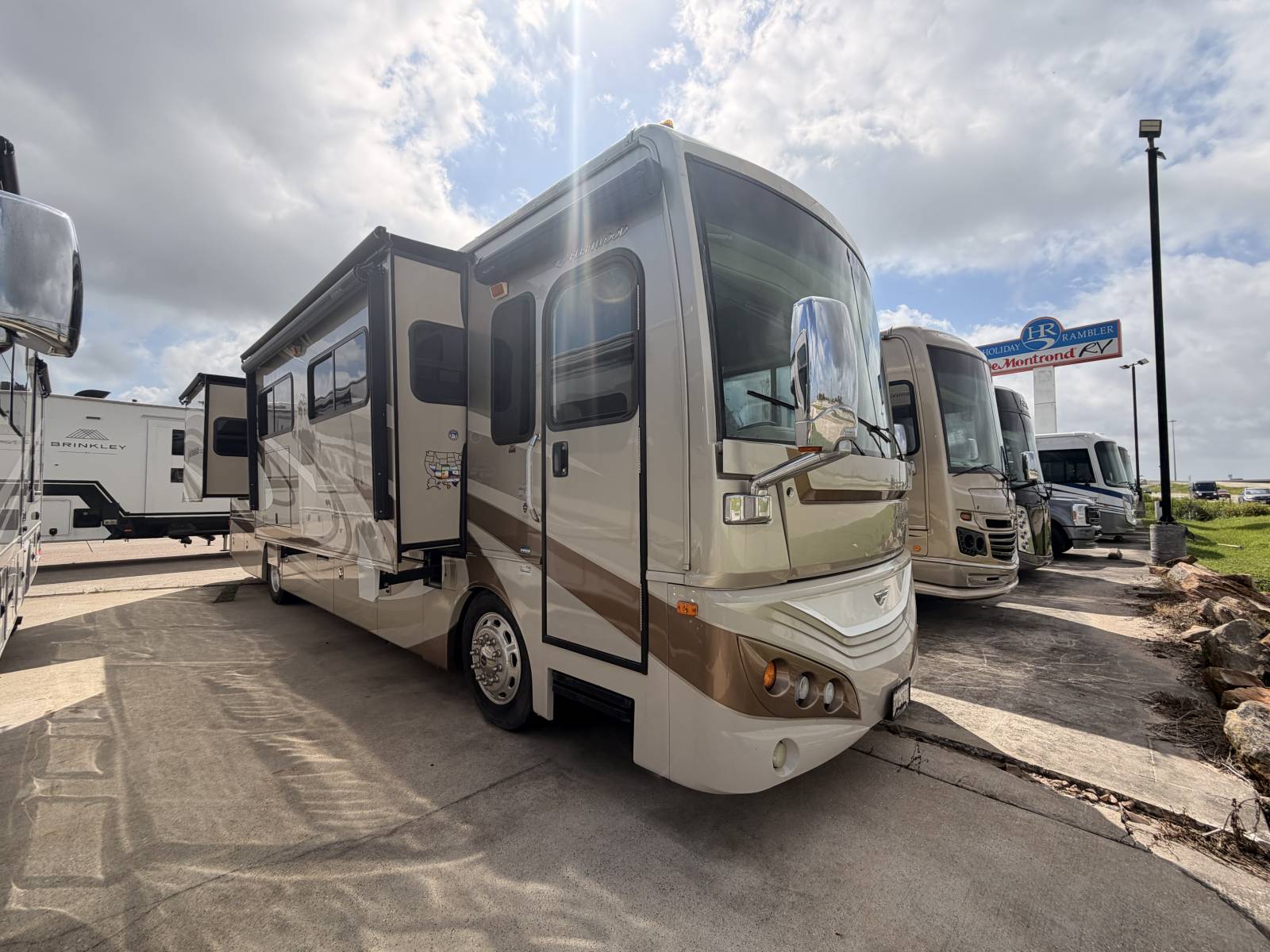 2012 Fleetwood EXPEDITION 36M - DeMontrond RV