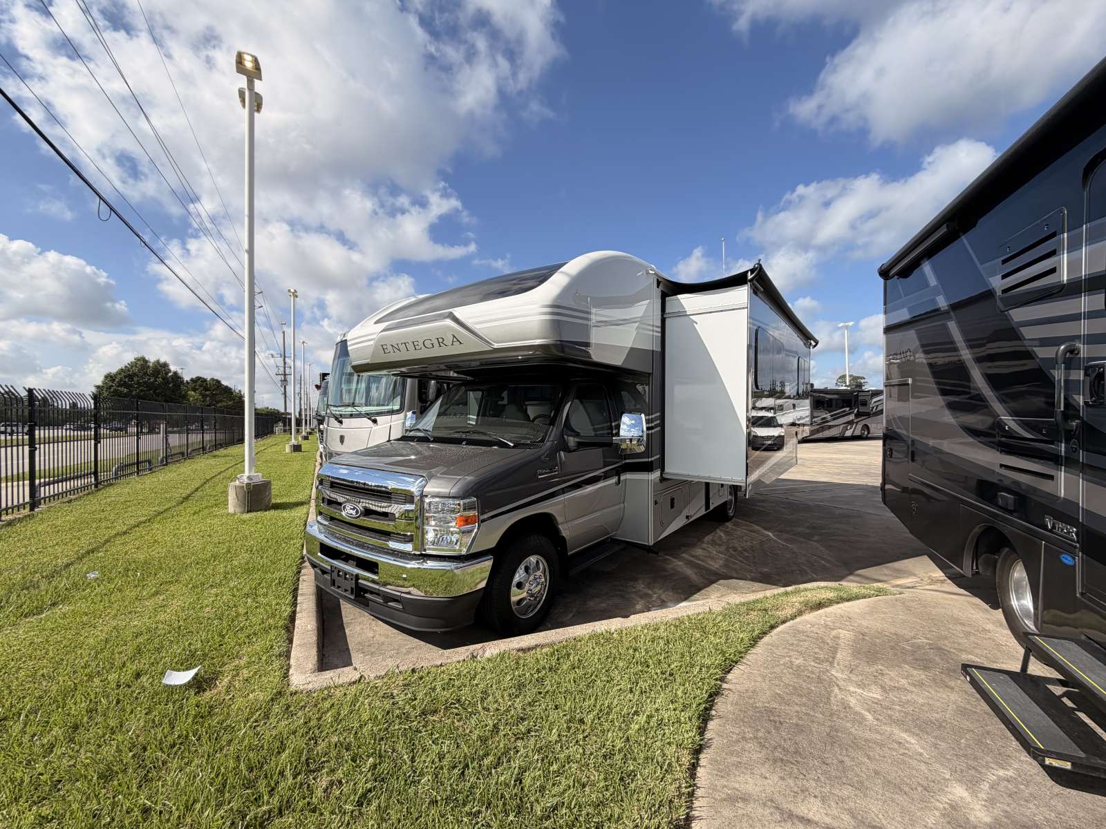 2027 Entegra ODYSSEY 24B - DeMontrond RV