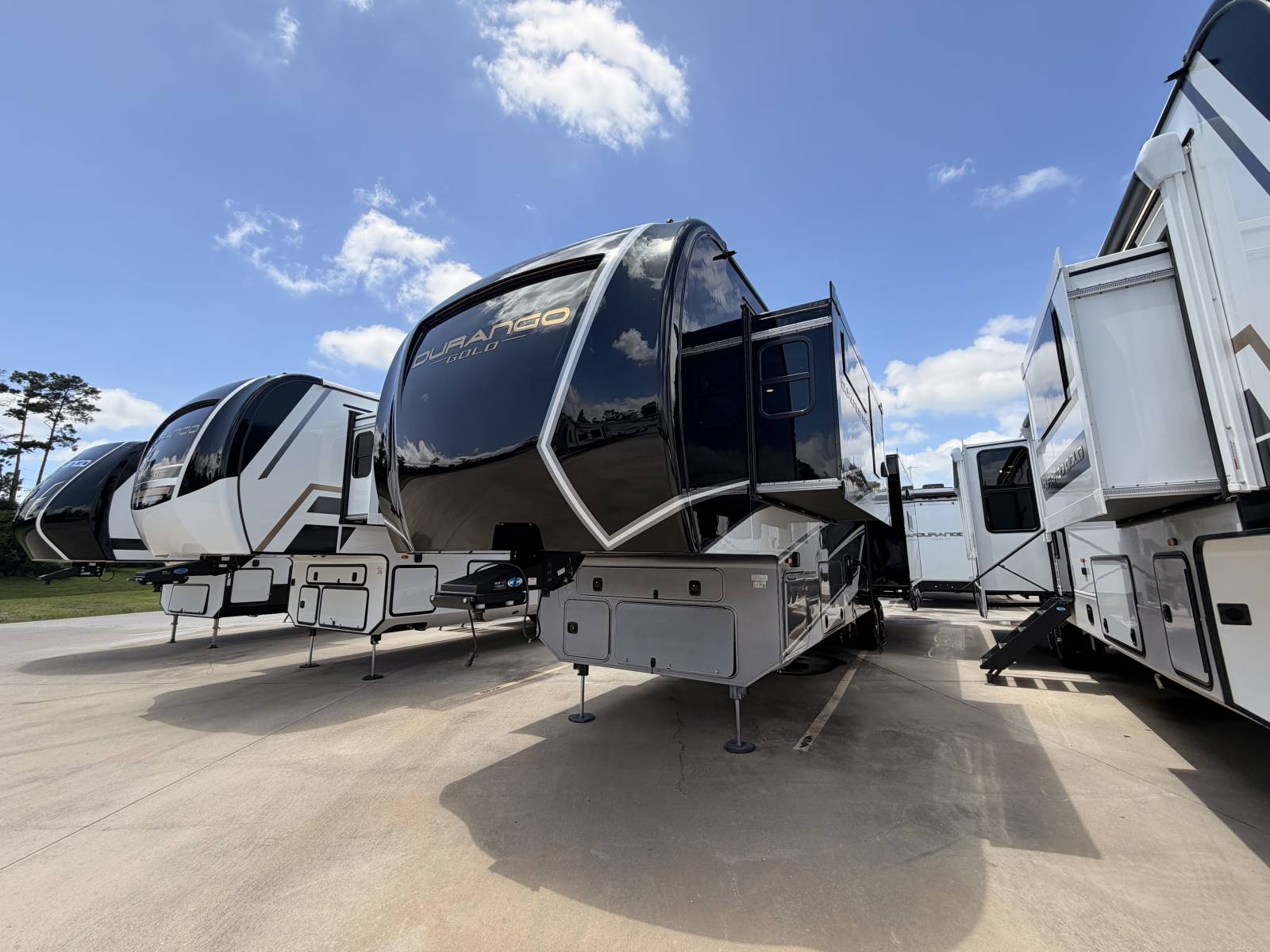 2027 Forest River DURANGO GOLD 384MSQ