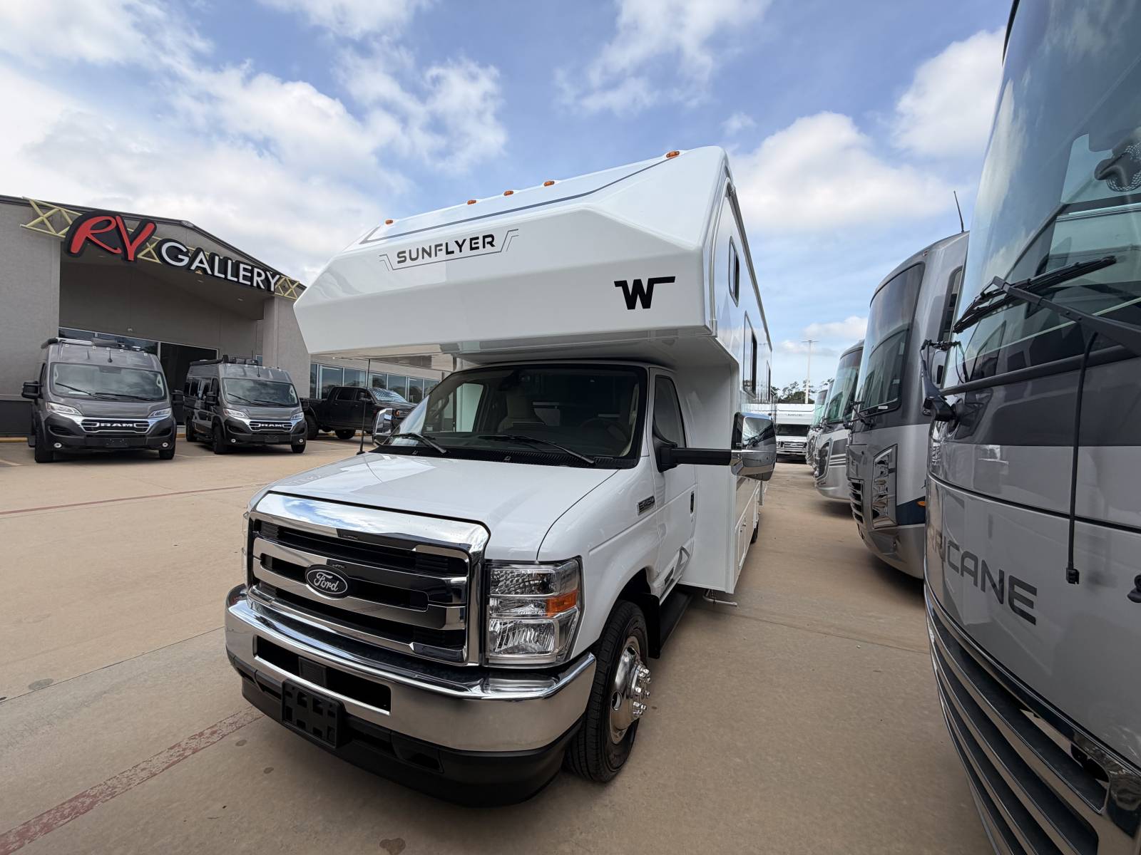 2027 Winnebago SUNFLYER 24GG