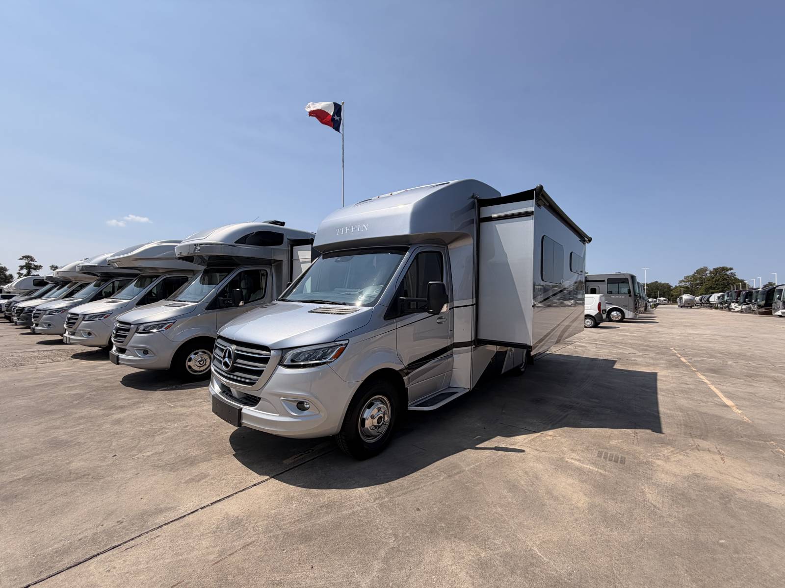 2021 Tiffin Motor Homes WAYFARER 25RW