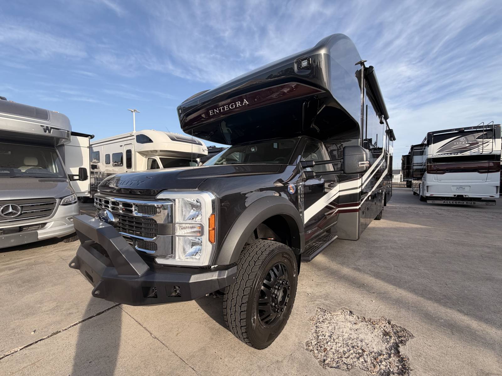 2027 Entegra ACCOLADE XT 35L - DeMontrond RV