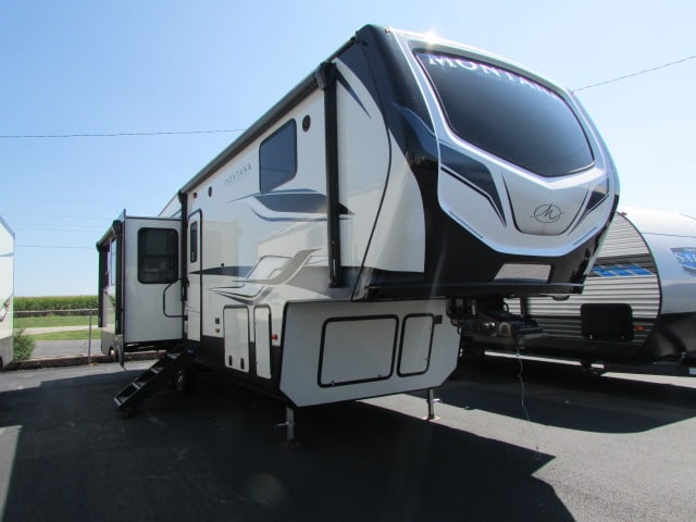 NEW 2023 KEYSTONE Montana 295RL - 