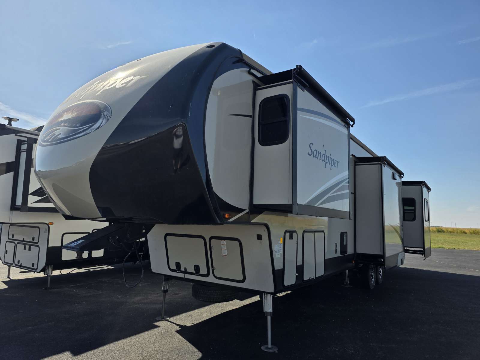 2017 Forest River Sandpiper 389RD - 