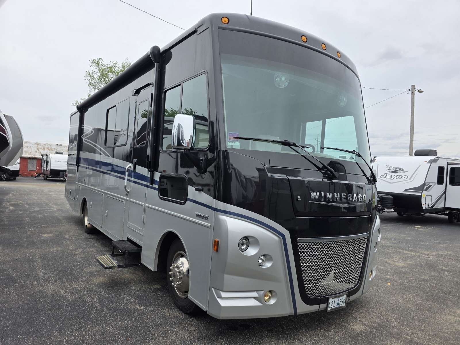 2021 Winnebago Adventurer 29B - 