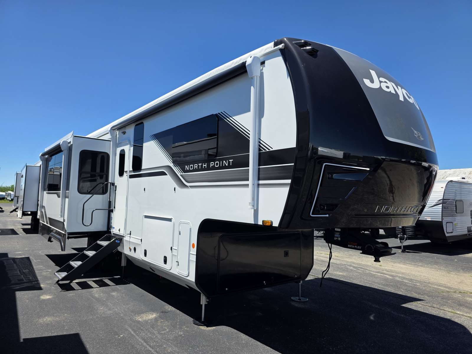 2027 Jayco North Point 310RLTS - 