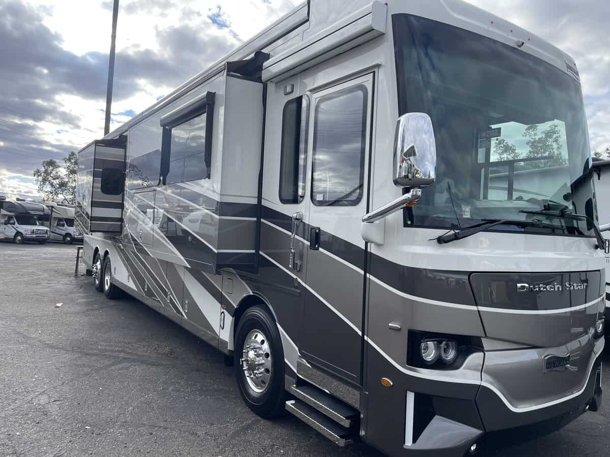 NEW 2024 Newmar Dutch Star 4325 Tucson, AZ