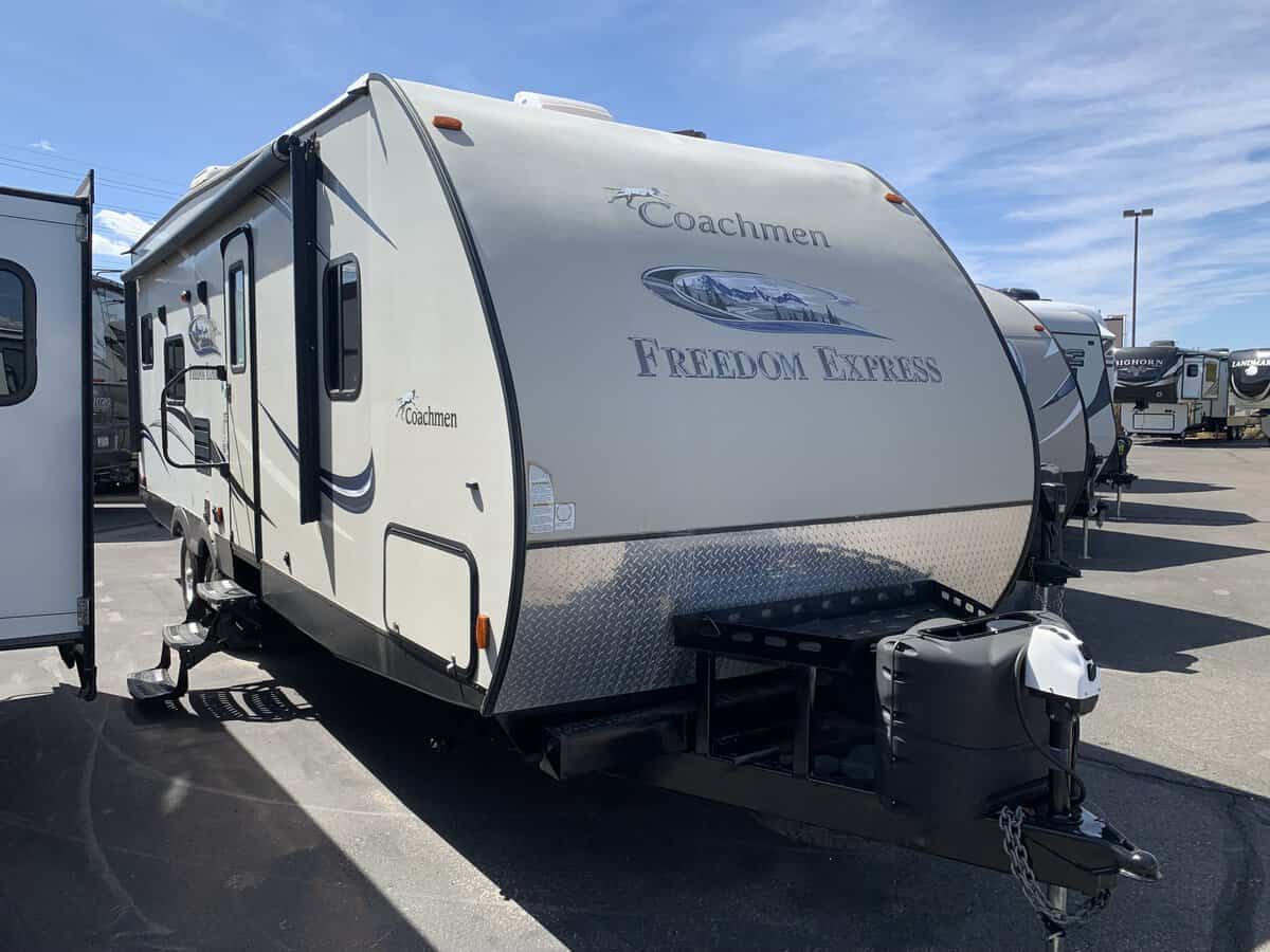 USED 2015 Forest River Coachmen Freedom Express 271BL - Freedom RV