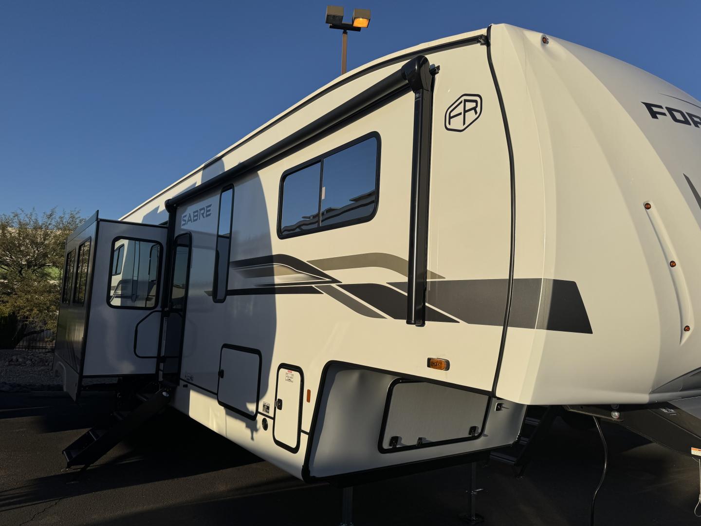 New 2025 Sabre 38DBL - Freedom RV
