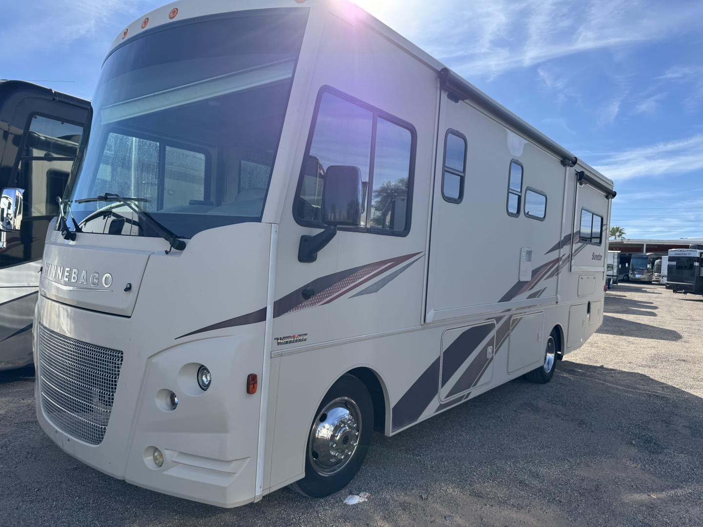 Used 2018 Winnebago Sunstar 27PE - Freedom RV