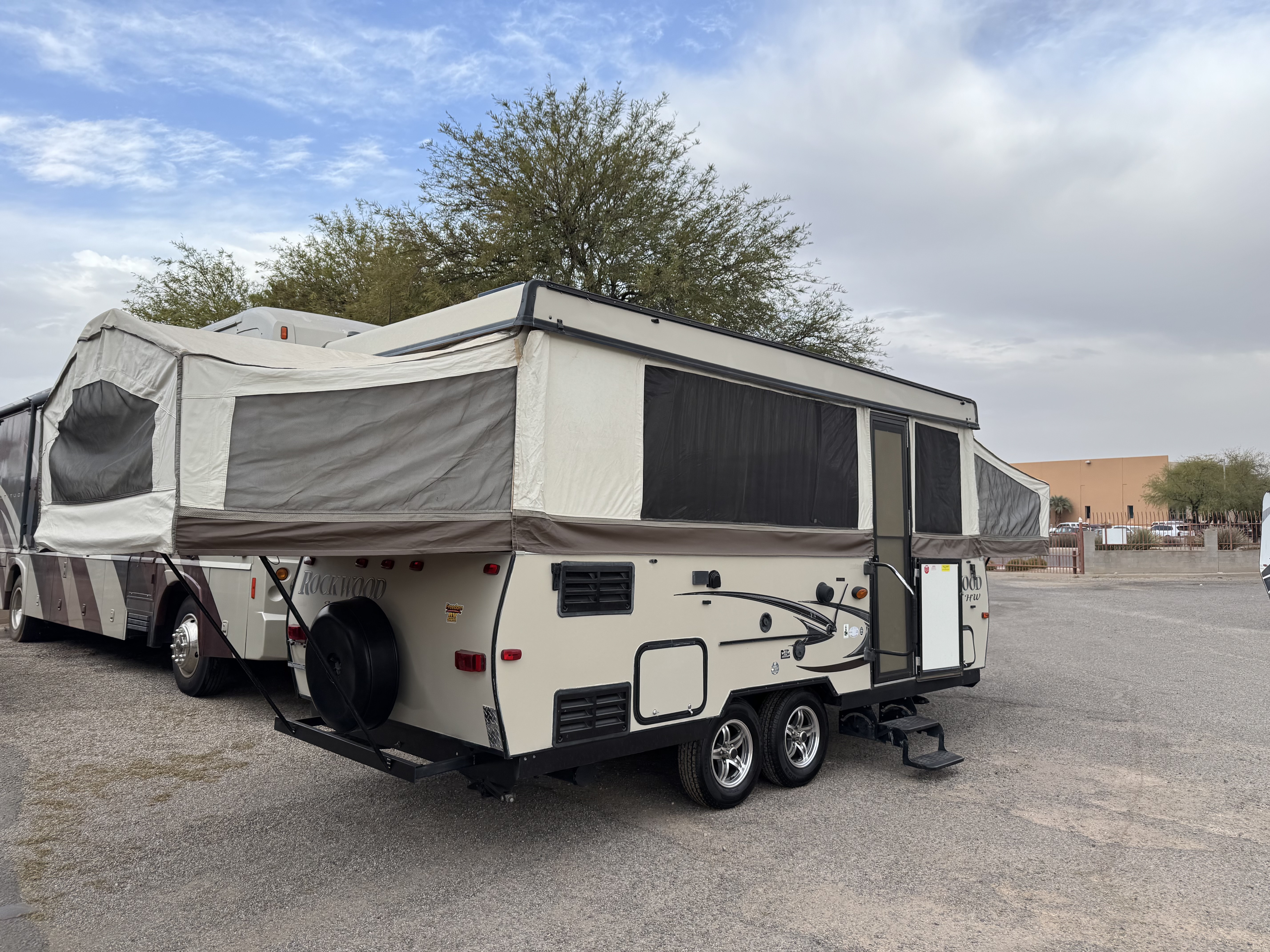 Rockwood RVs | Travel Trailers & 5th Wheels | Tucson, AZ
