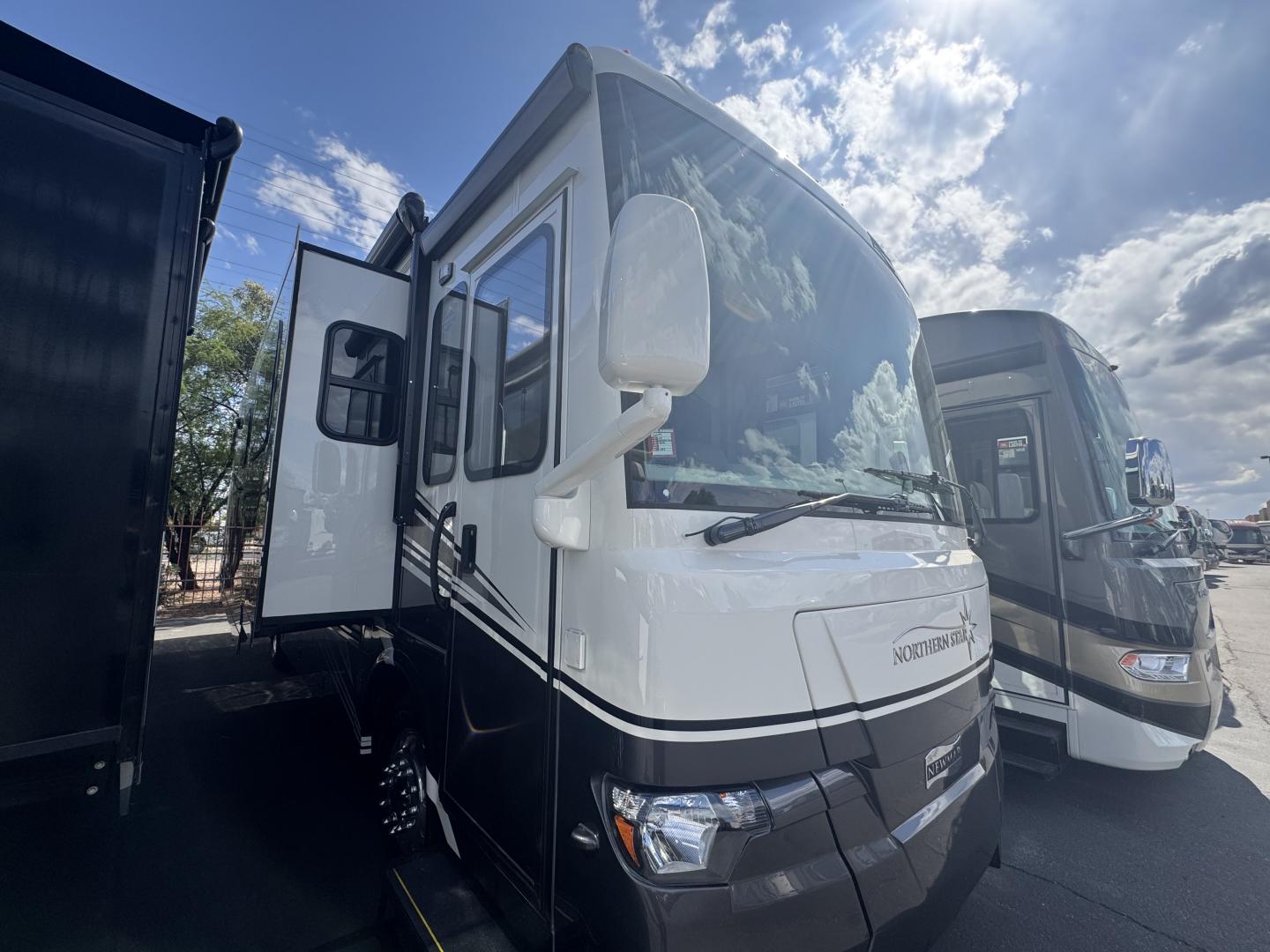 New 2025 Newmar Northern Star 3418 - Freedom RV