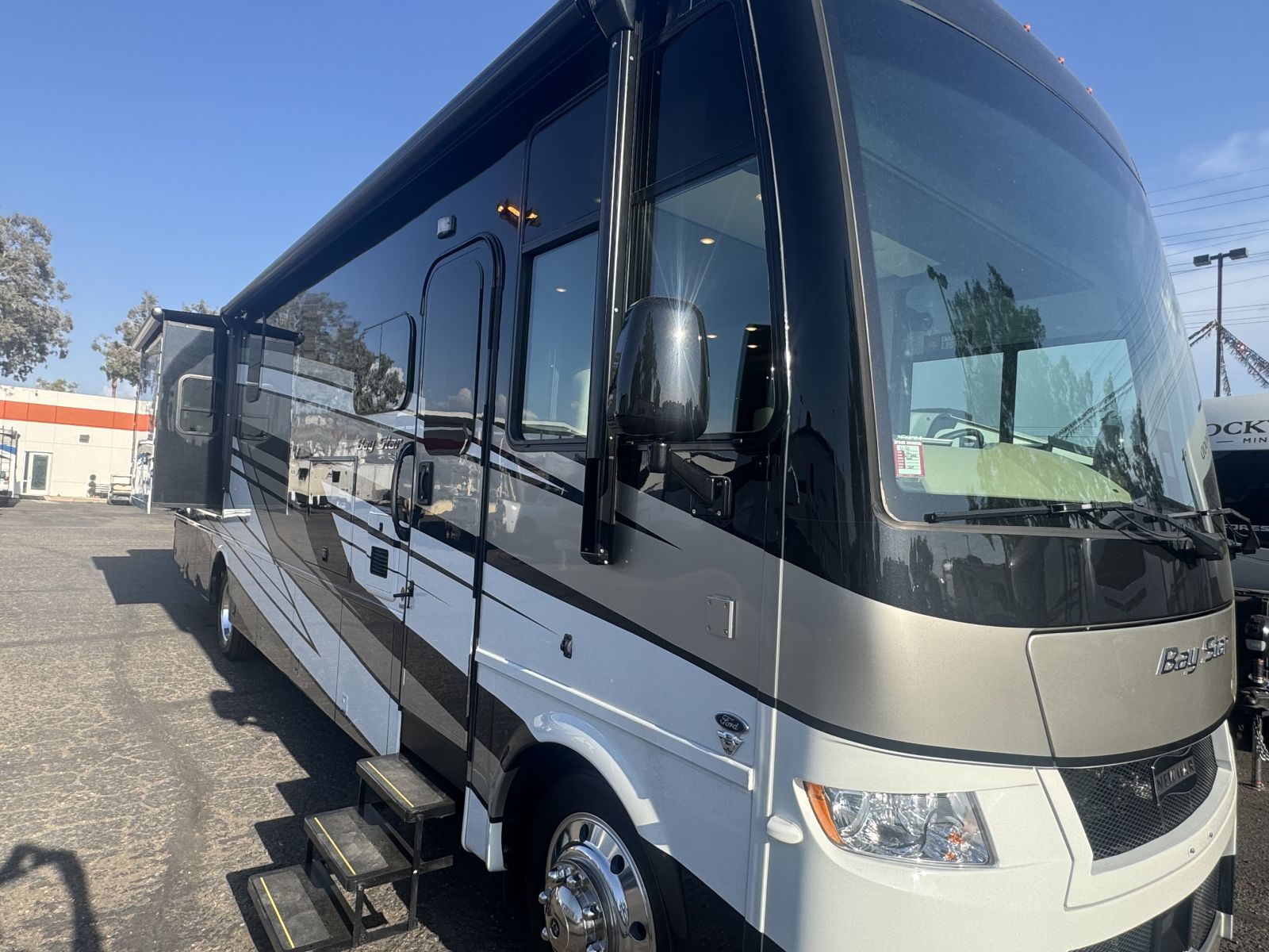 New 2026 Newmar Bay Star 3609 - Freedom RV