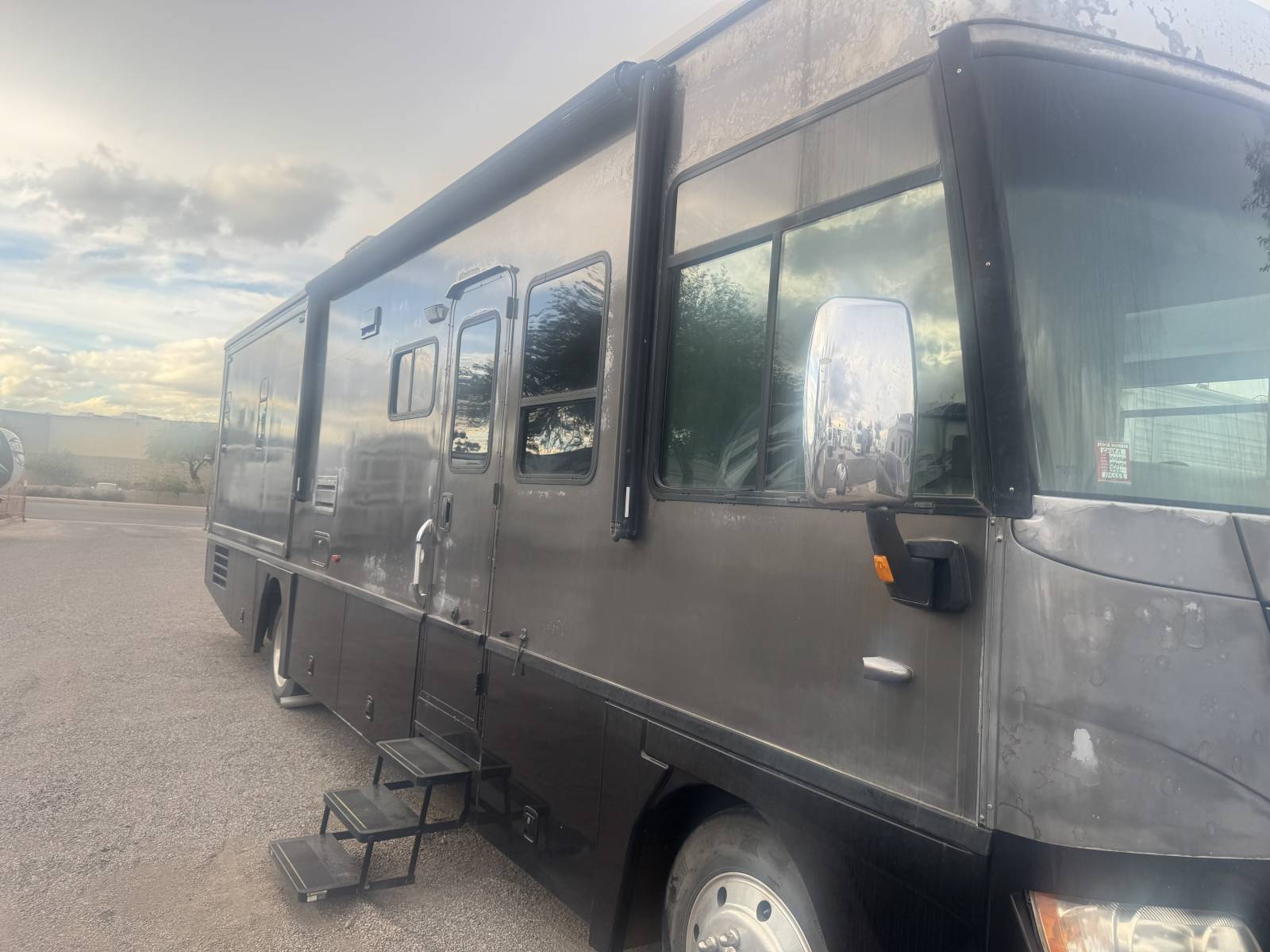Used 2007 Winnebago Adventurer 35L - Freedom RV
