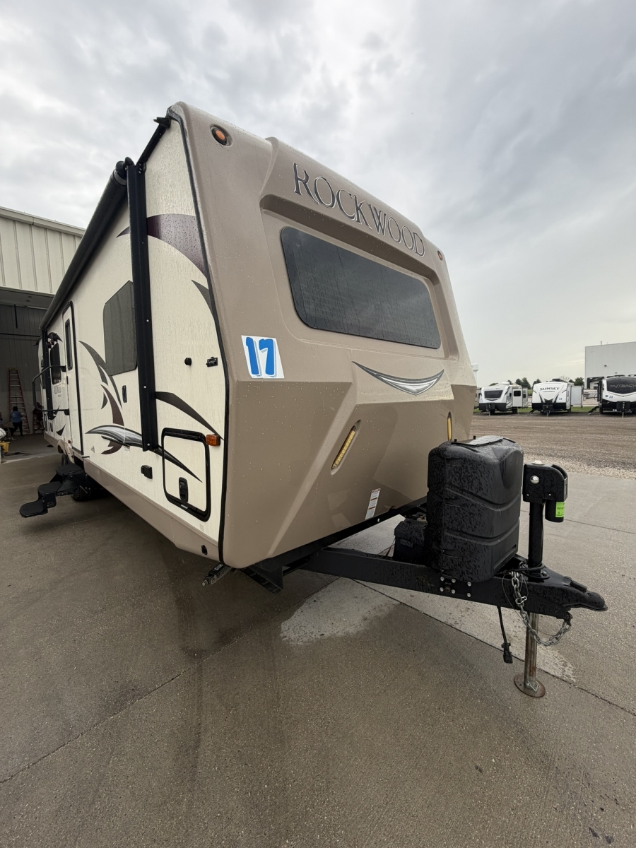 2017 Forest River Rockwood Ultra Lite 2902WS - Good Life RV