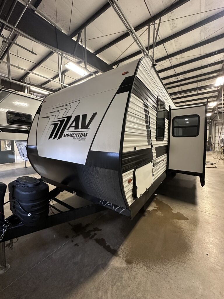 2026 Grand Design Momentum 28MAV