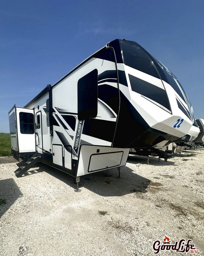 2022 Dutchmen Voltage 3845