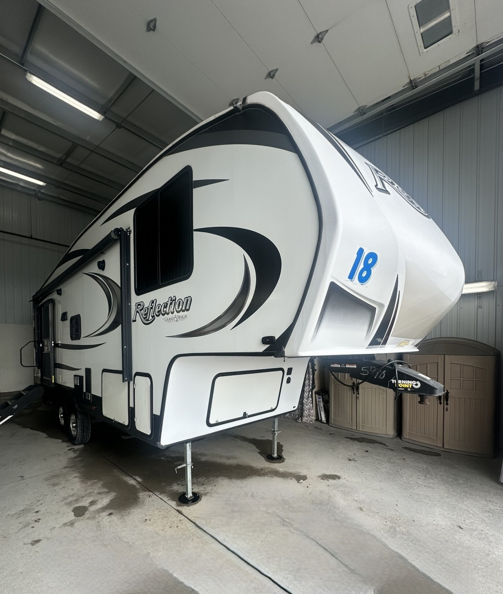 2018 Grand Design Reflection 230RL
