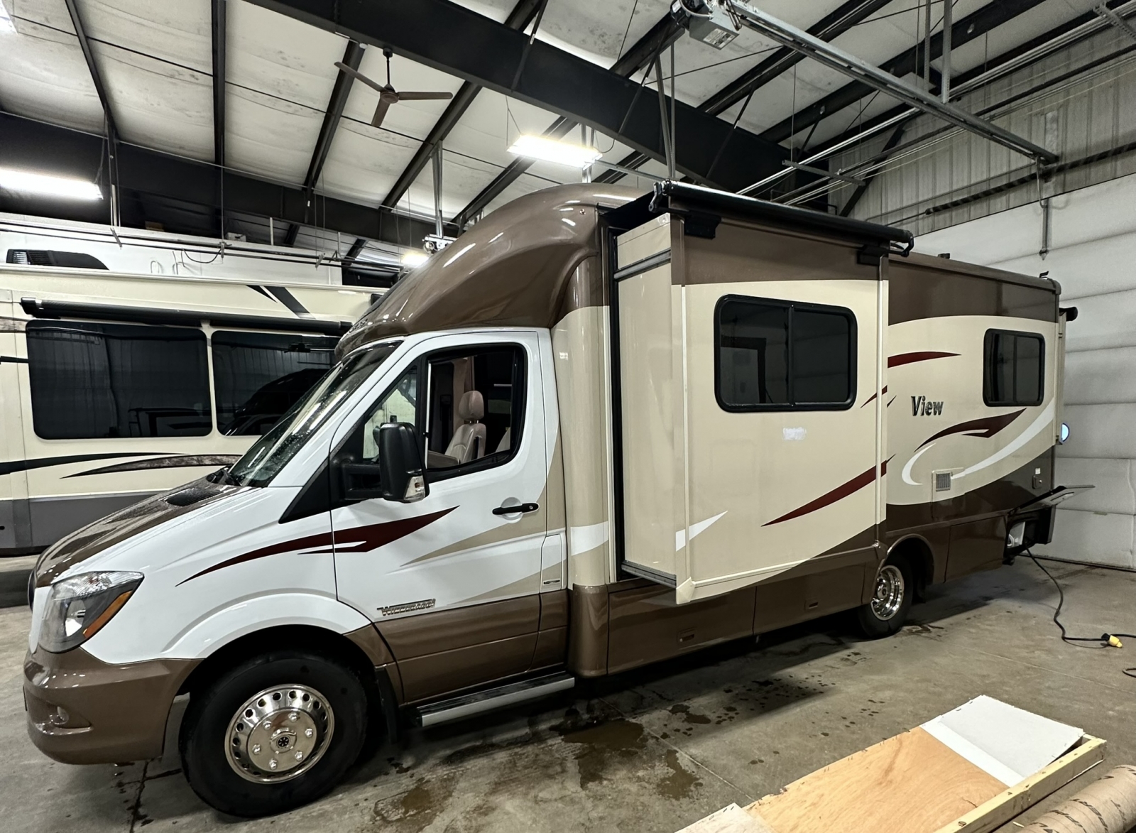 2016 Winnebago View 24G 4X2 - Good Life RV