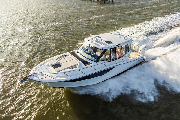 BOSTON WHALER 405 CONQUEST - Gull Lake Marine
