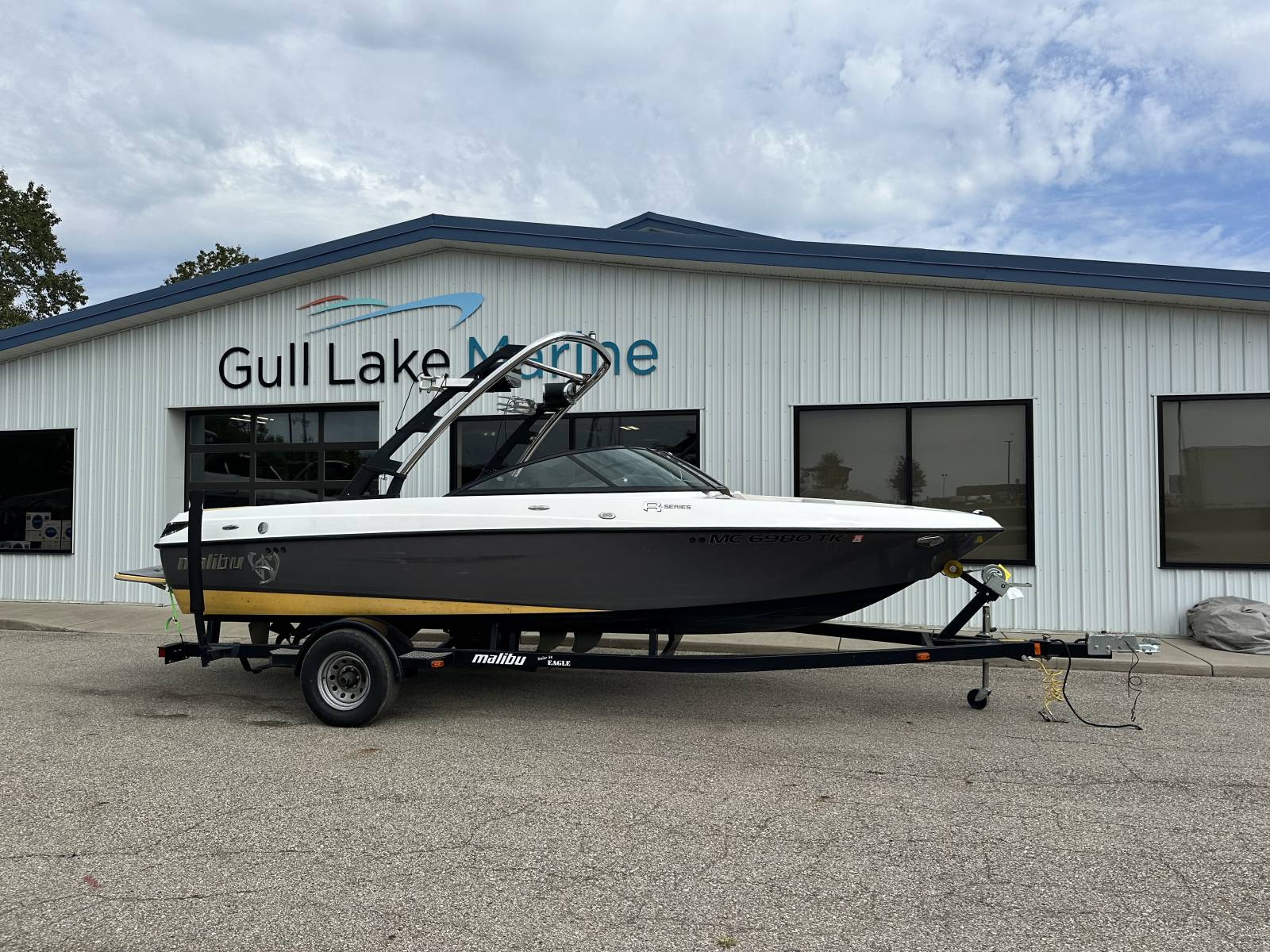 2011 Malibu 21 V ride - Gull Lake Marine