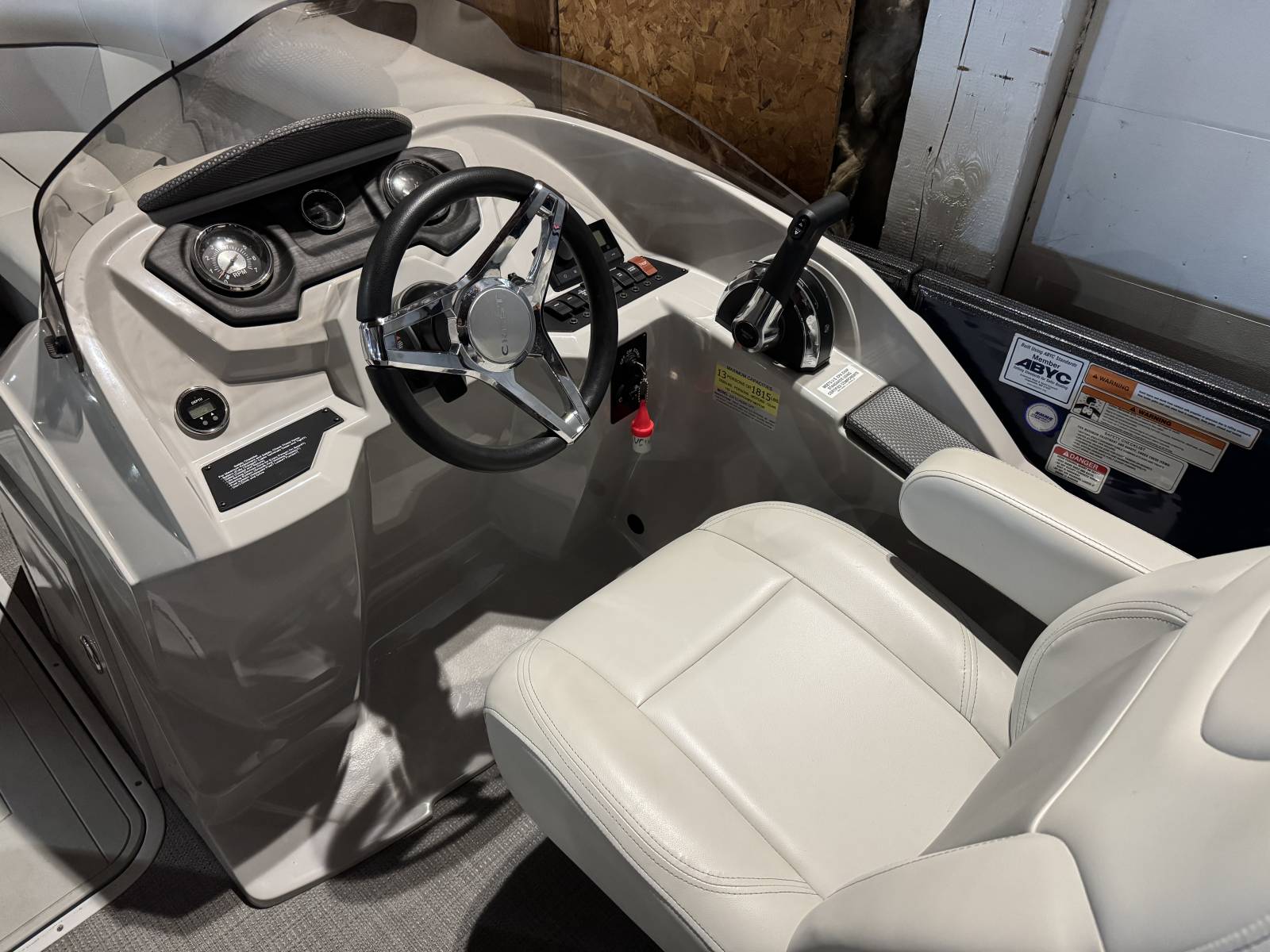 2022 Crest CLASSIC DLX 220 SLS - Gull Lake Marine