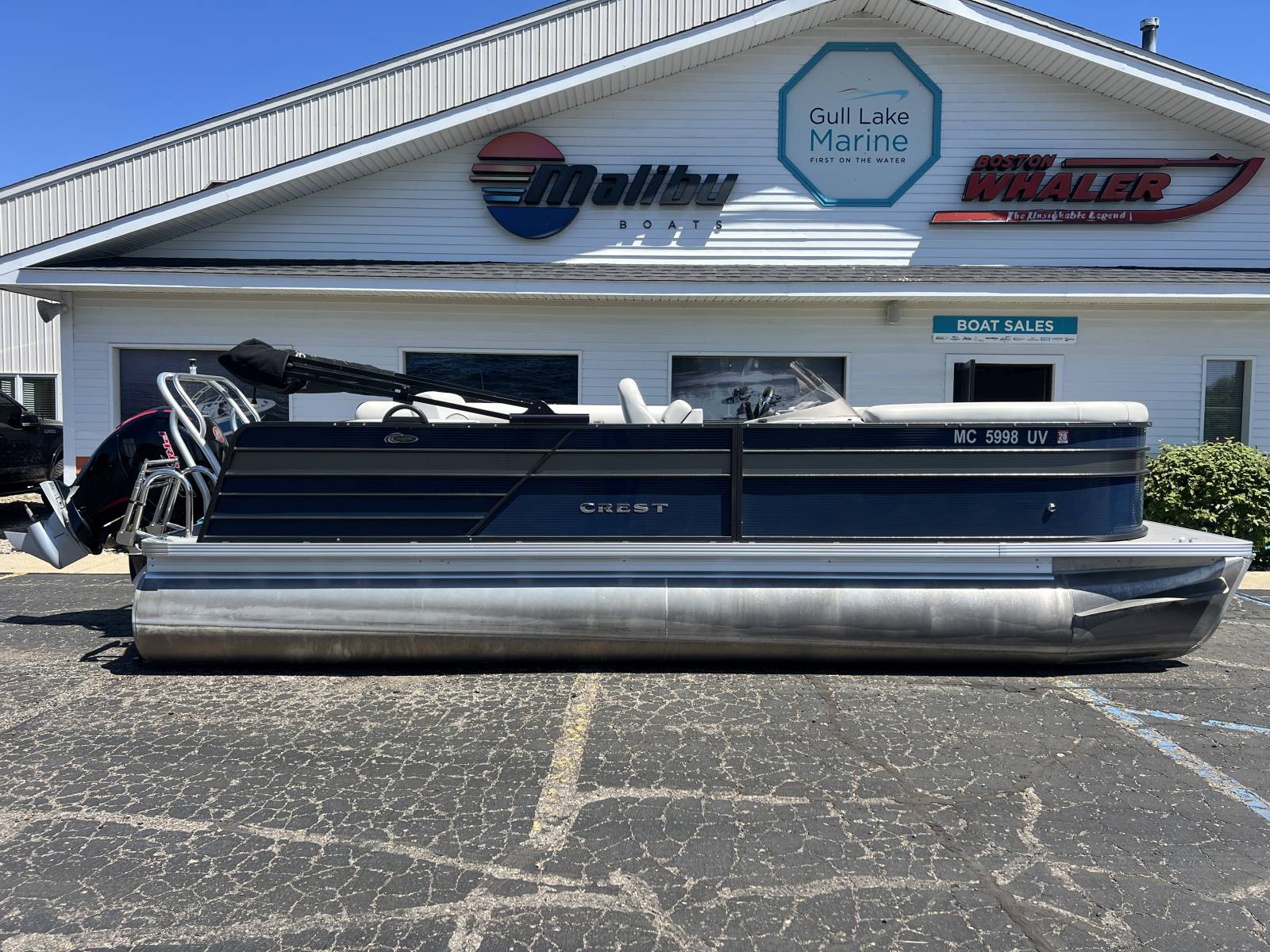 2022 Crest CLASSIC DLX 220 SLS - Gull Lake Marine