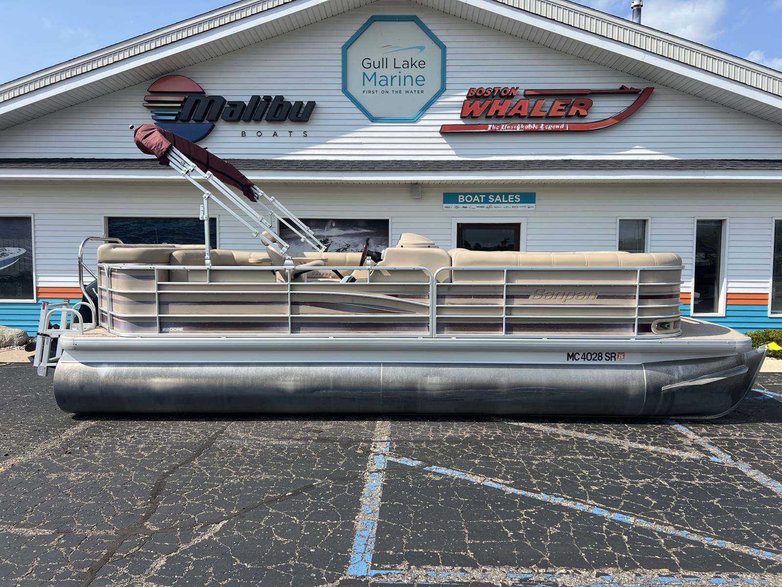 2005 Godfrey SANPAN 2200RE - Gull Lake Marine