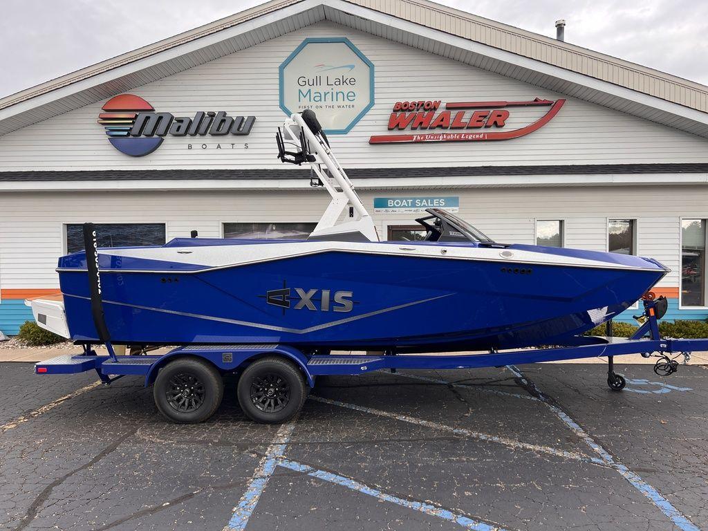 2025 Axis T220 - Gull Lake Marine