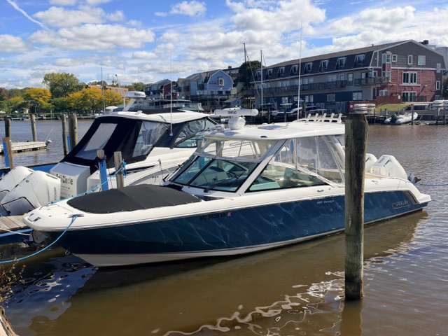 2025 Boston Whaler 320 VANTAGE - Gull Lake Marine
