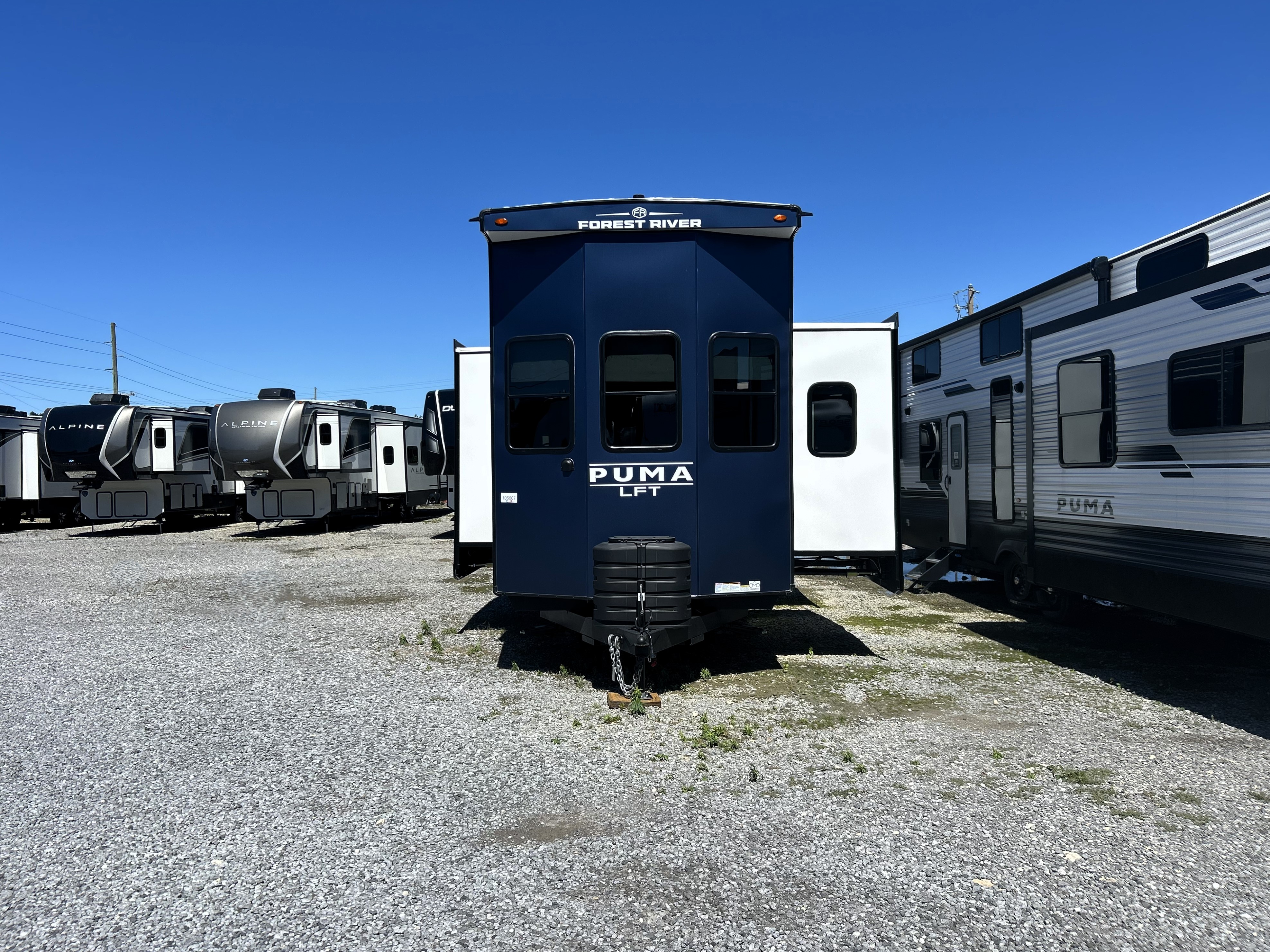 Image of 2025 FOREST RIVER PUMA 403 LFT